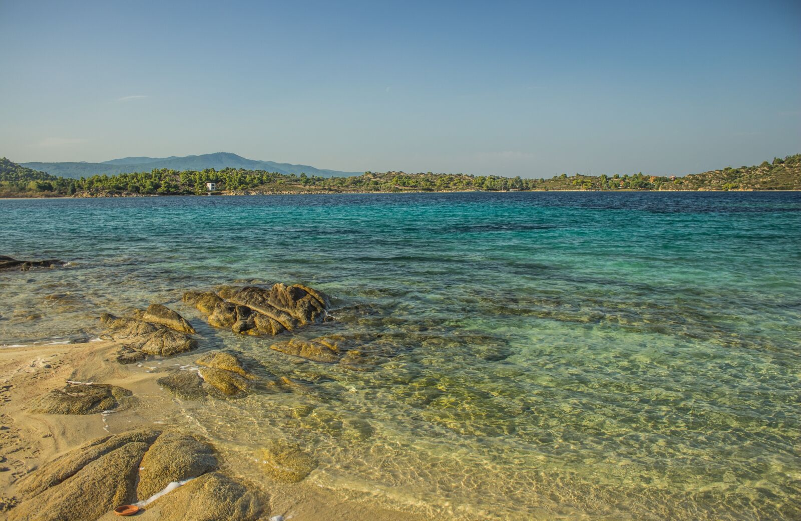Canon EOS 600D (Rebel EOS T3i / EOS Kiss X5) sample photo. Aquamarine, bay, beach photography