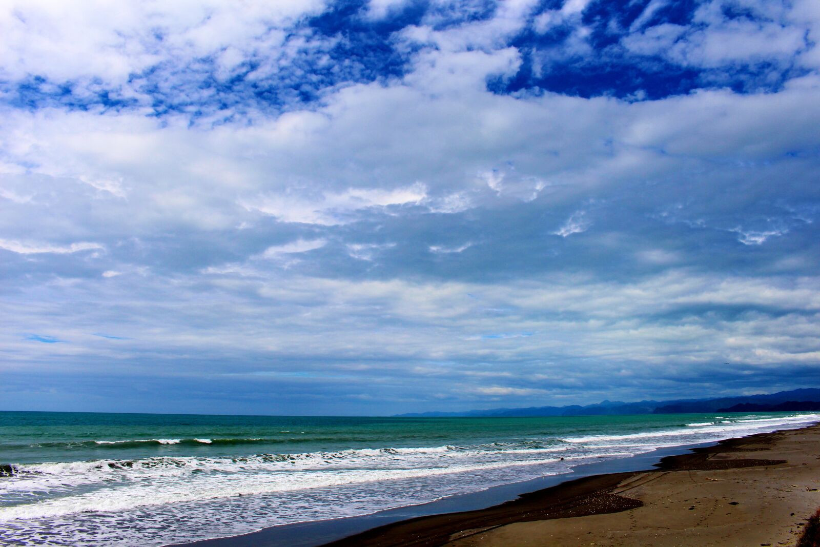 Canon EOS 700D (EOS Rebel T5i / EOS Kiss X7i) sample photo. Beach, sun, sea photography