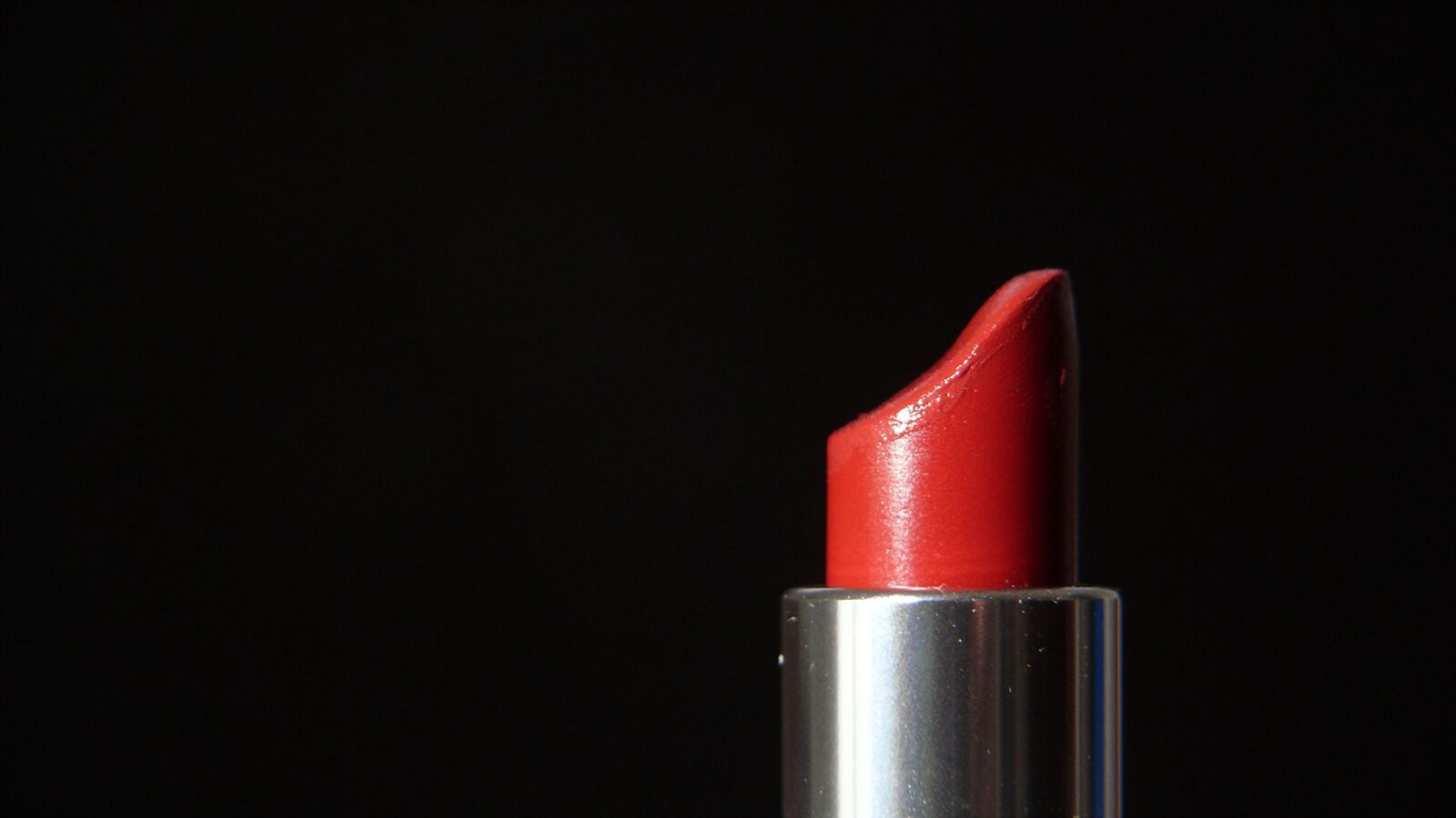 Leica V-LUX 1 sample photo. Lipstick, cosmetics, make up photography