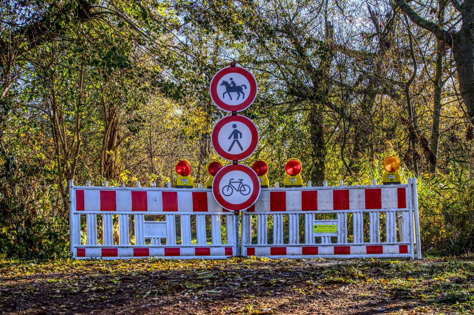 Sony a6000 sample photo. Roadblock, ban, passage photography