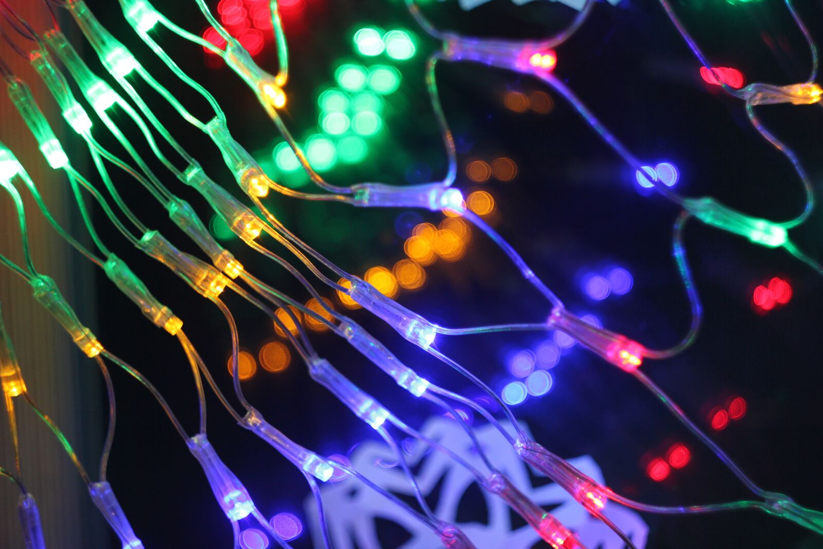 Canon EOS 550D (EOS Rebel T2i / EOS Kiss X4) sample photo. Swag, light, lights photography