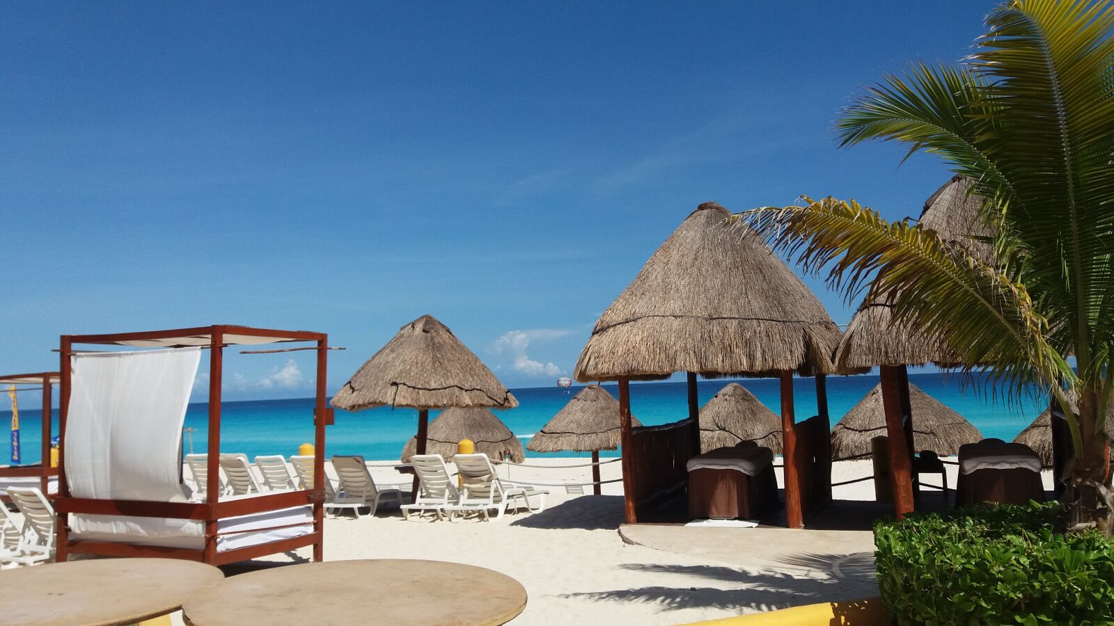 Samsung Galaxy J5 sample photo. Beach, cancun, sea photography