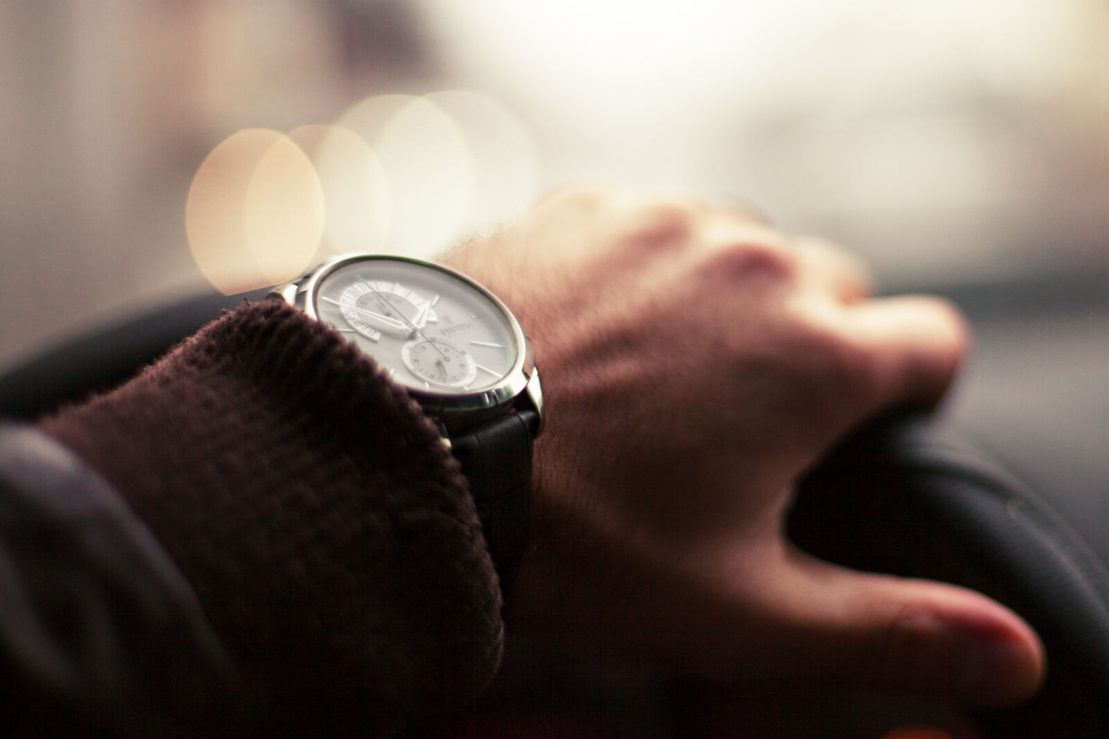 Canon EOS 5D Mark II sample photo. Car, driving, fashion, hand photography