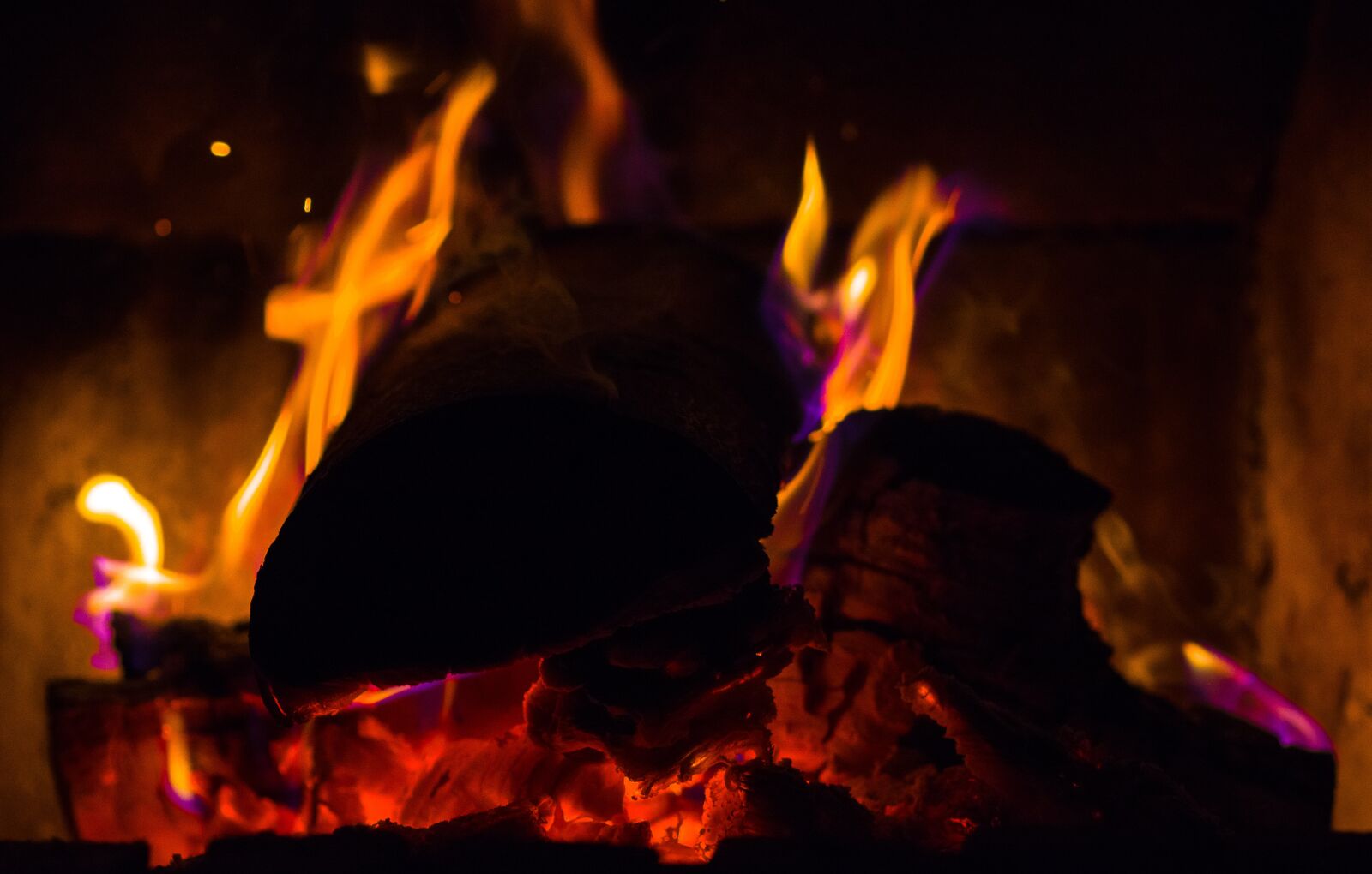 Pentax K-70 + Tamron SP AF 90mm F2.8 Di Macro sample photo. Fire, flame, embers photography