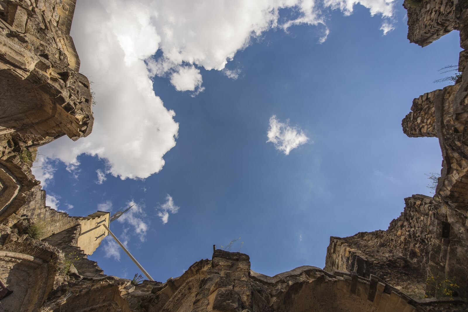 Canon EOS 5D Mark II sample photo. Sky, castle, fortress photography