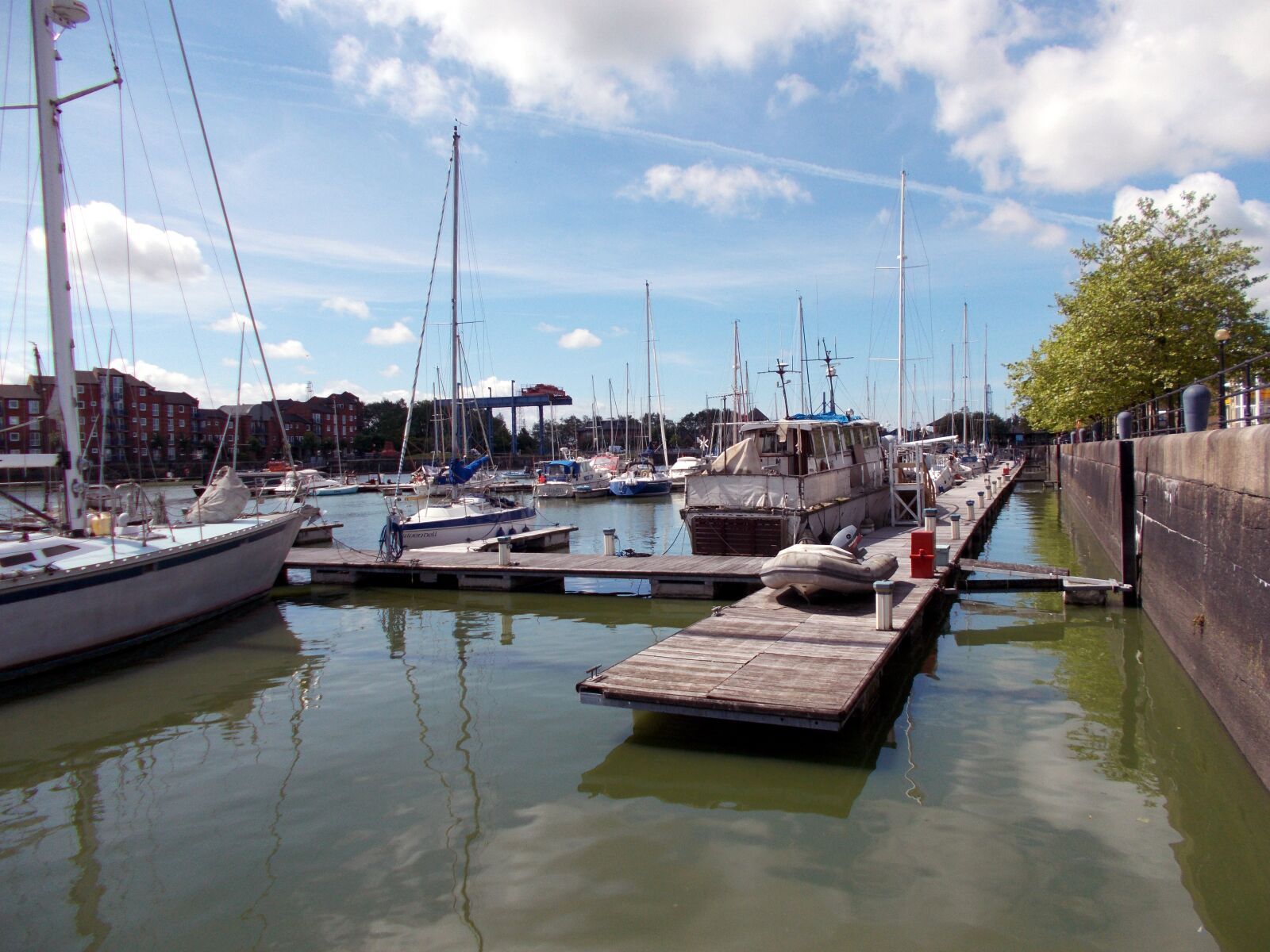 Nikon Coolpix L31 sample photo. Preston, dock, marina photography