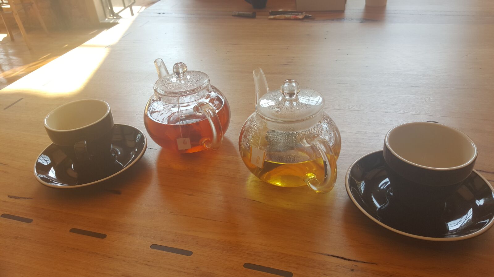Samsung GALAXY S6 edge sample photo. Teacups, teapots, relaxation photography