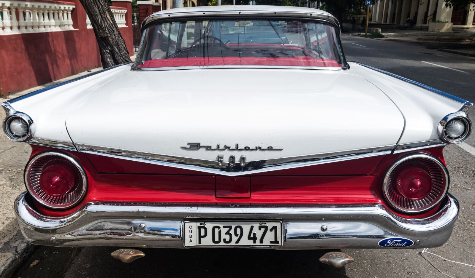 Canon EOS 7D Mark II + Canon EF-S 10-22mm F3.5-4.5 USM sample photo. Cuba, vedado, almendron photography