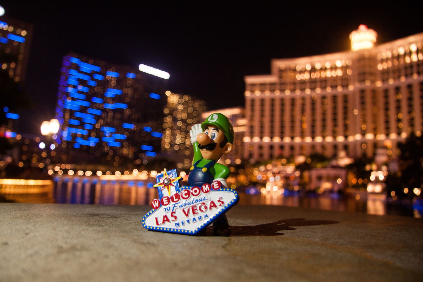 Canon EF-S 17-85mm F4-5.6 IS USM sample photo. Las vegas, welcome to photography