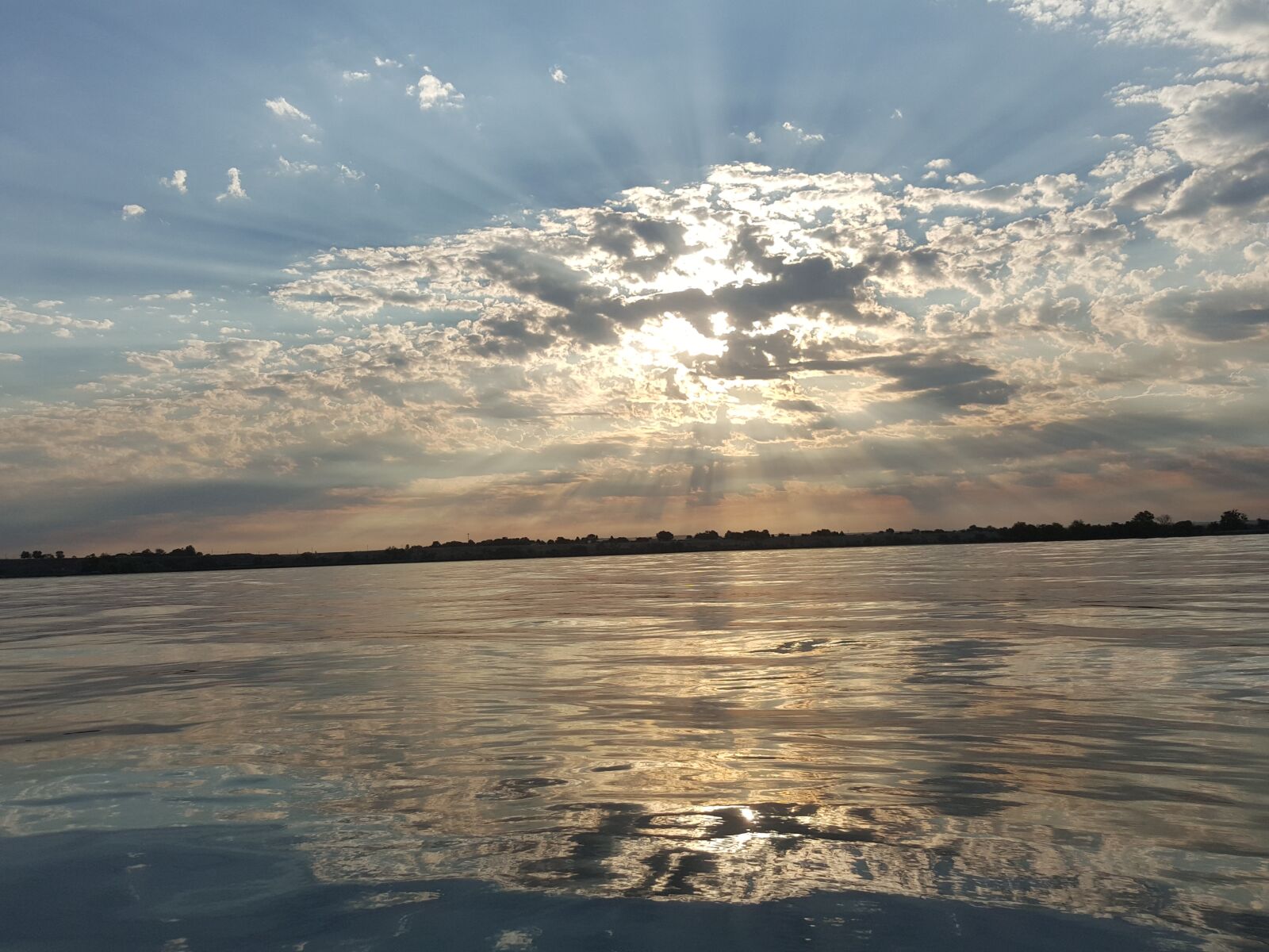 Samsung Galaxy Note5 sample photo. Sunrise, boating, shore photography