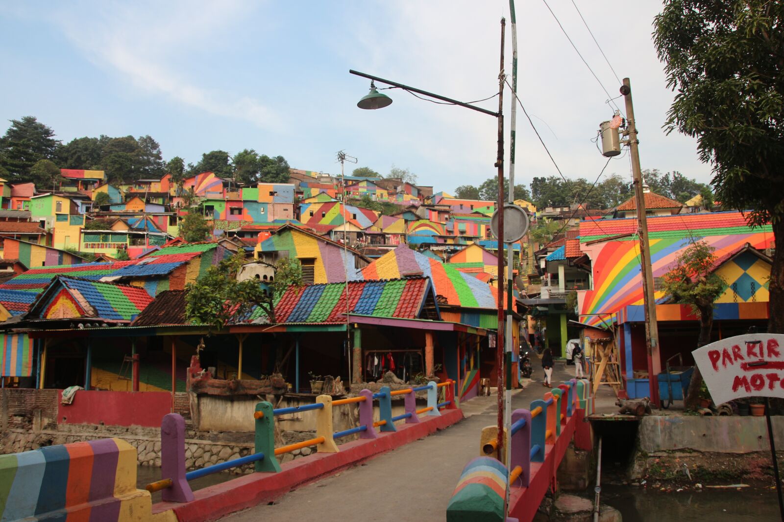 Canon EOS 650D (EOS Rebel T4i / EOS Kiss X6i) sample photo. Kampung pelangi, rainbow village photography