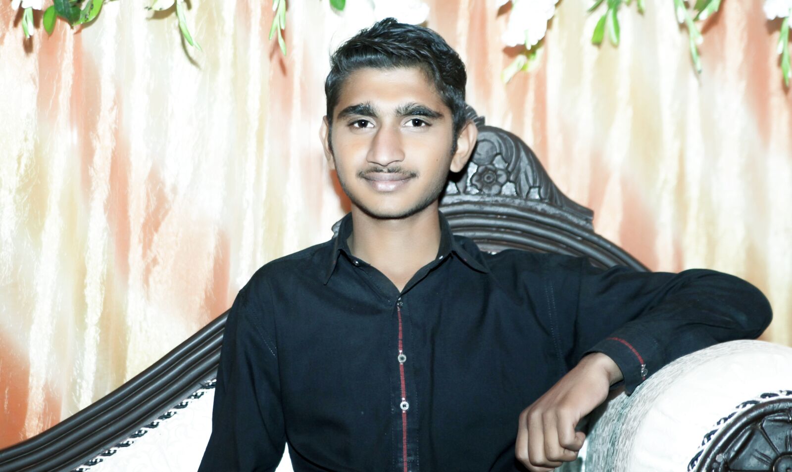 Canon EOS 5D Mark II sample photo. Human, strange man, rare photography