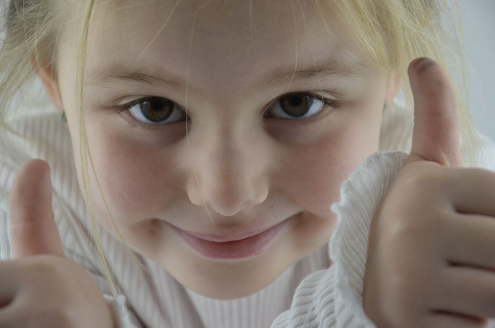 Nikon D7000 sample photo. Girl, children, candy photography