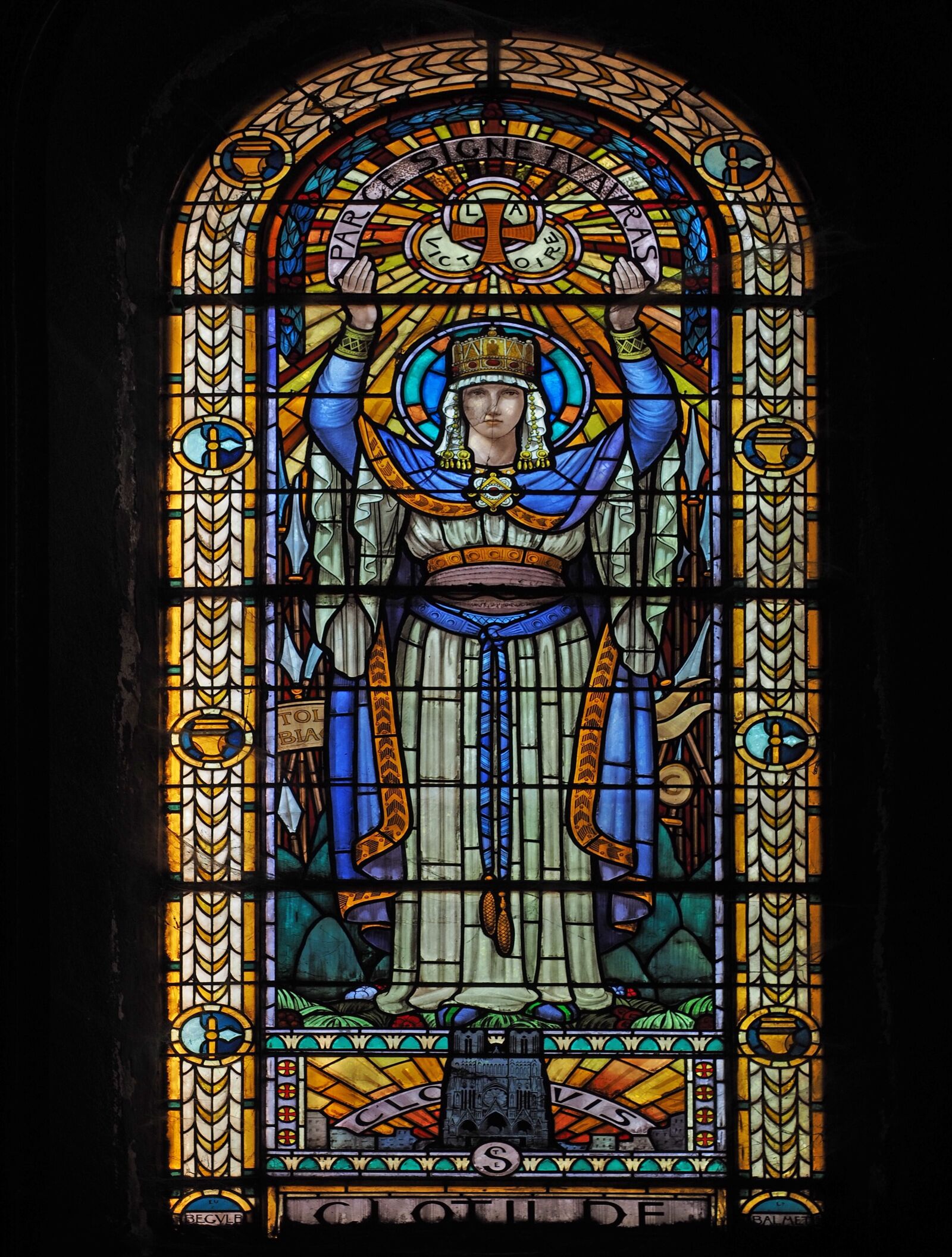 Olympus OM-D E-M1 + Olympus M.Zuiko Digital ED 12-40mm F2.8 Pro sample photo. Stained glass windows, church photography