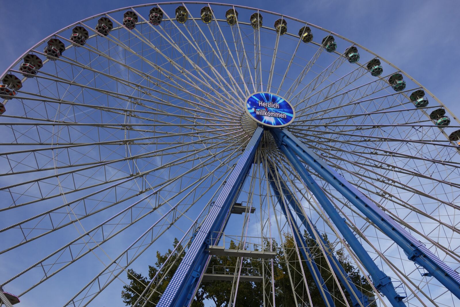 Sony Cyber-shot DSC-RX100 sample photo. Ferris wheel, fair, fairground photography