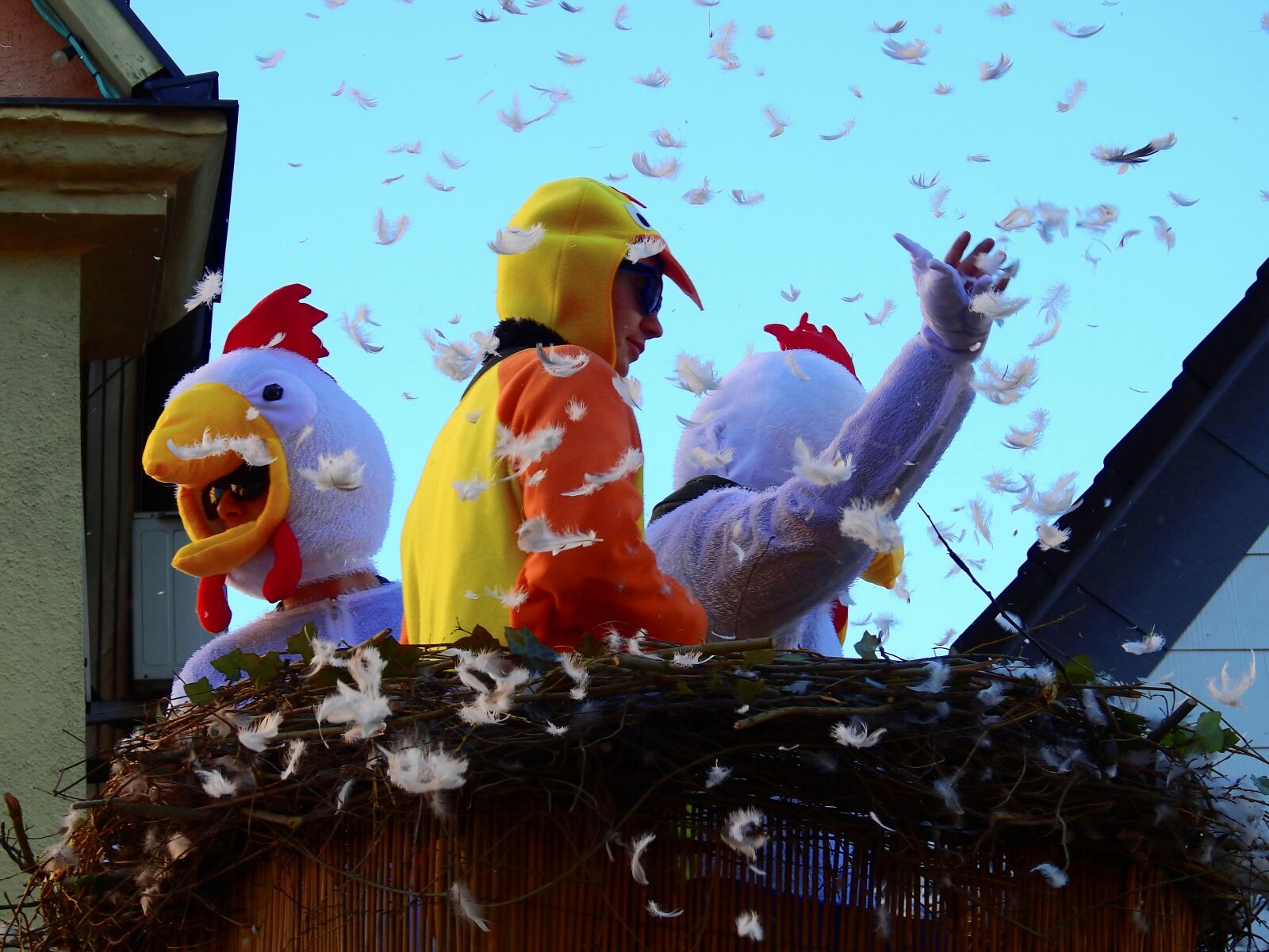 Nikon Coolpix P900 sample photo. Carnival, move, costume photography