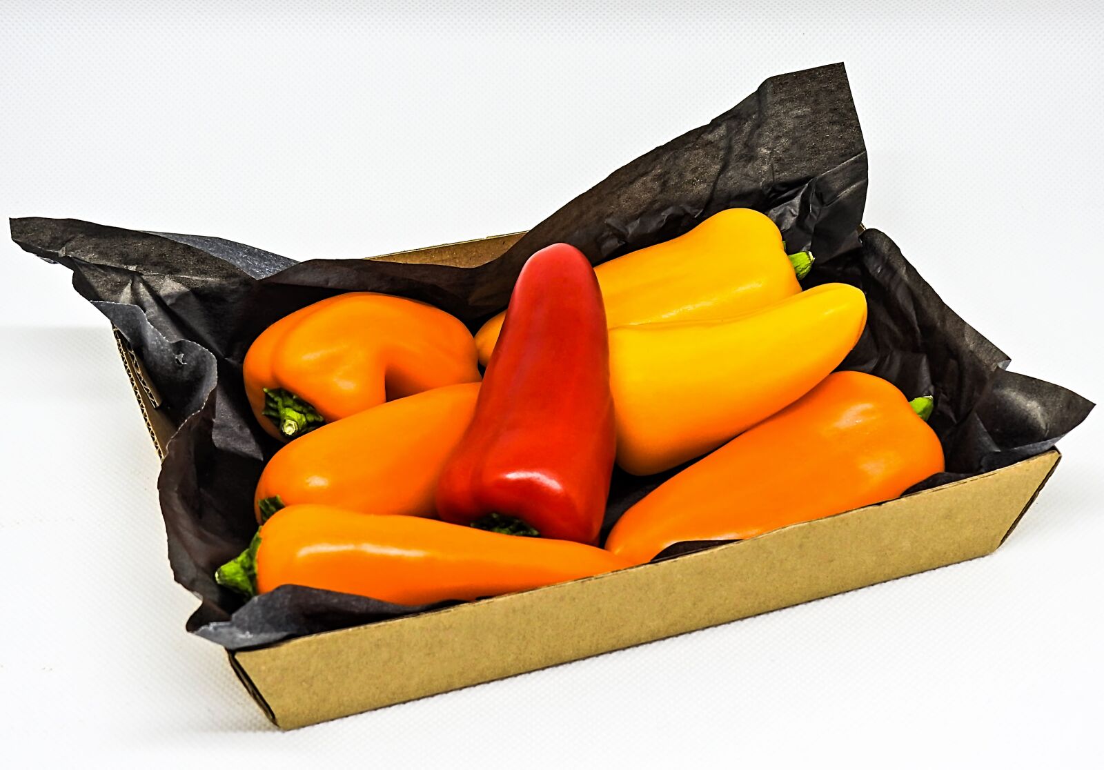 Nikon Coolpix P900 sample photo. Yellow, pepper, food photography