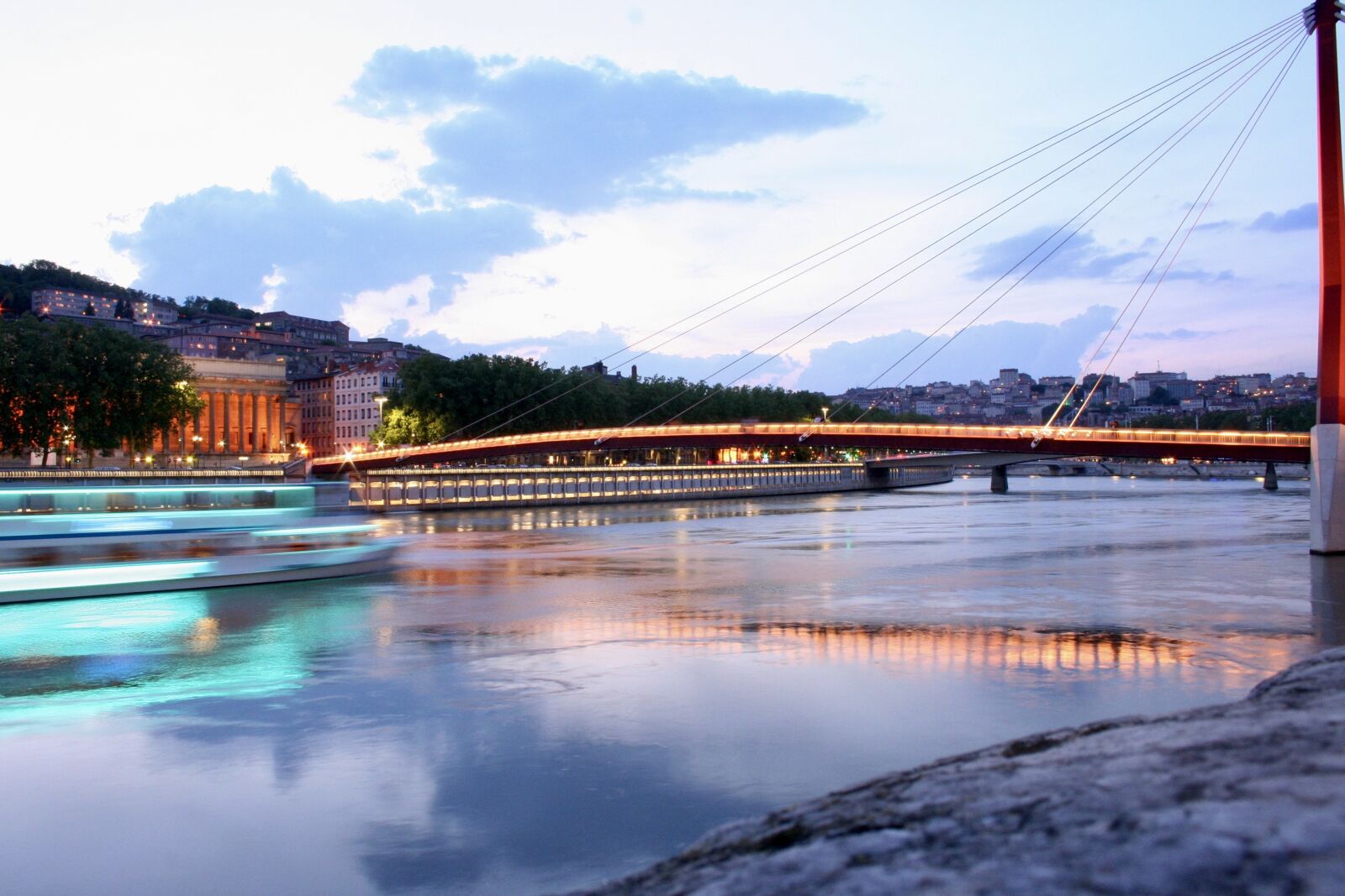 Canon EOS 350D (EOS Digital Rebel XT / EOS Kiss Digital N) sample photo. Bridge, lyon, france photography