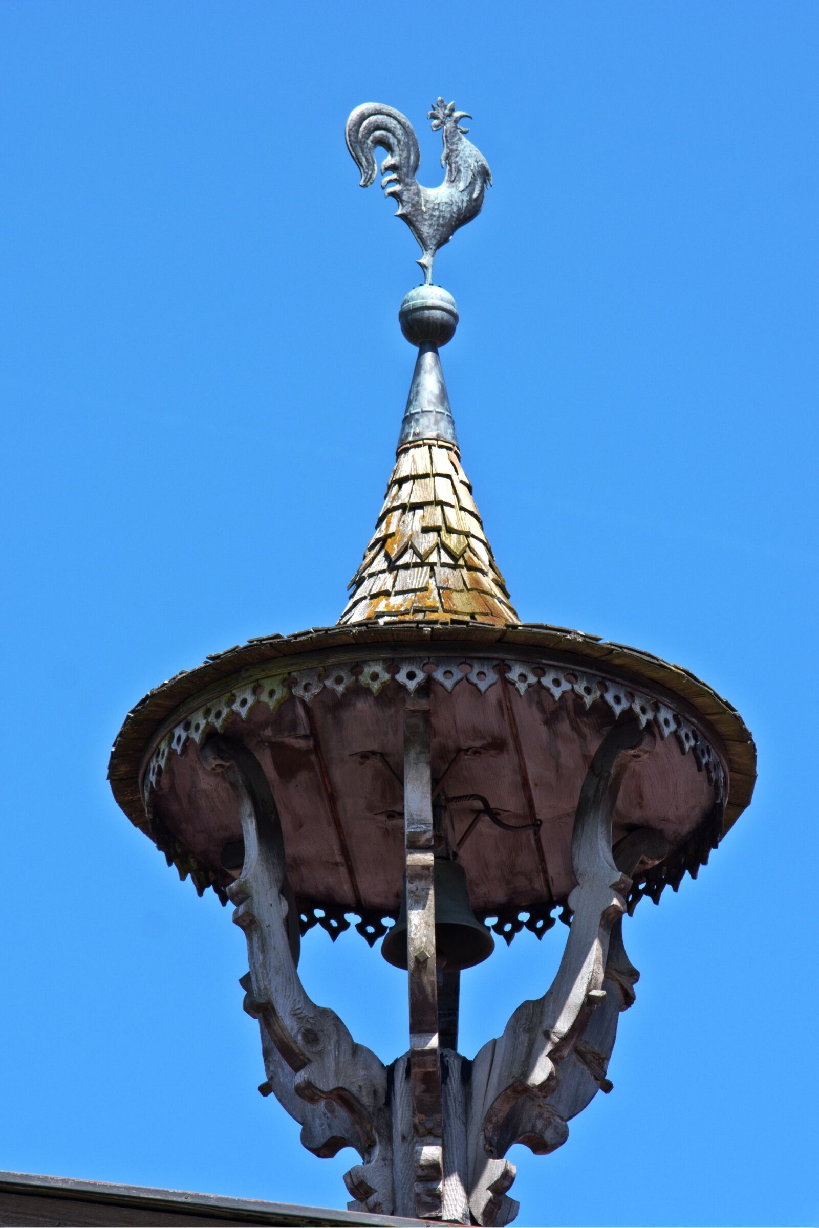 55.0-200.0mm f/4.0-f/5.6 sample photo. Weather vane, weather bell photography