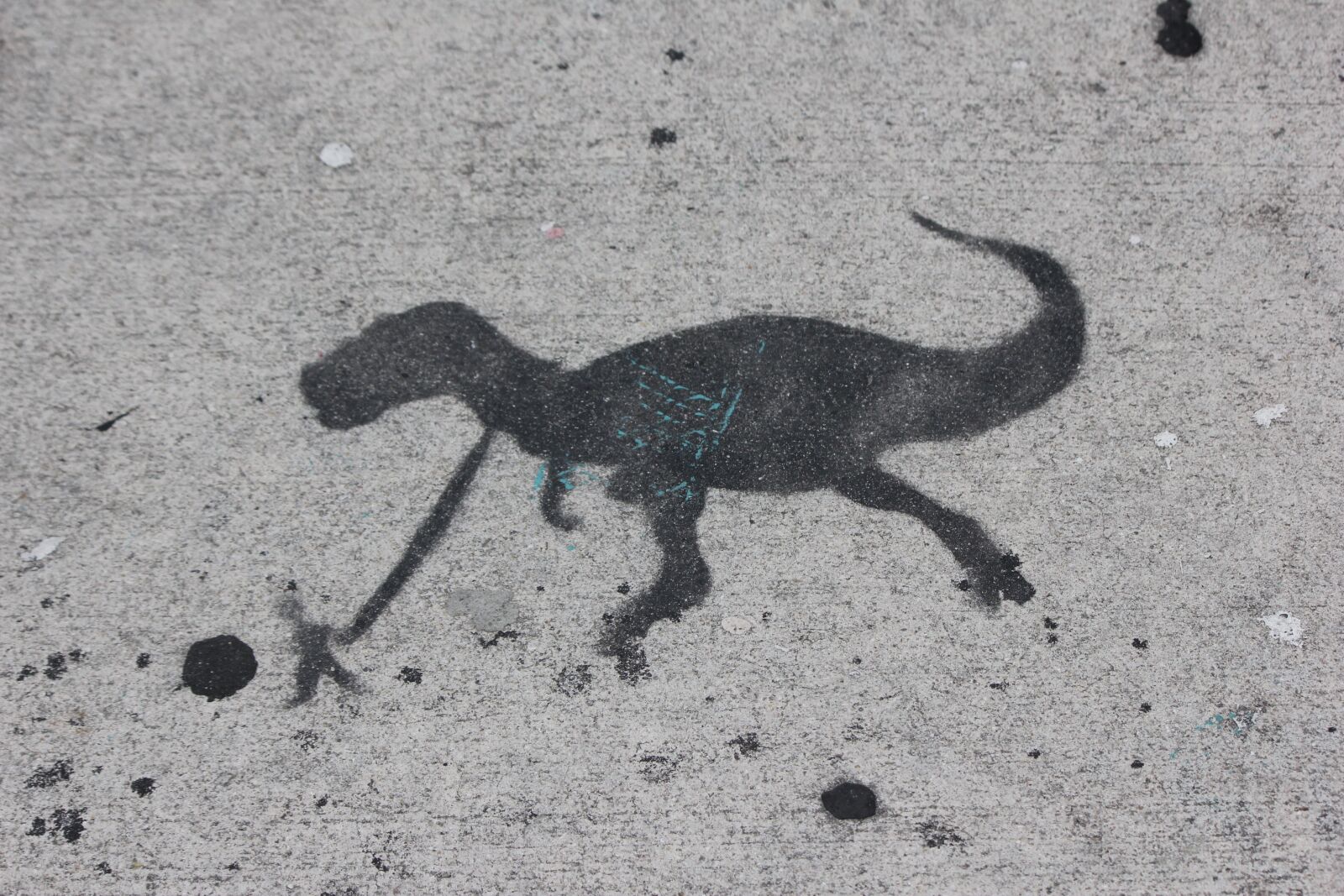 Canon EOS 550D (EOS Rebel T2i / EOS Kiss X4) sample photo. Stencil, dinosaur, street photography