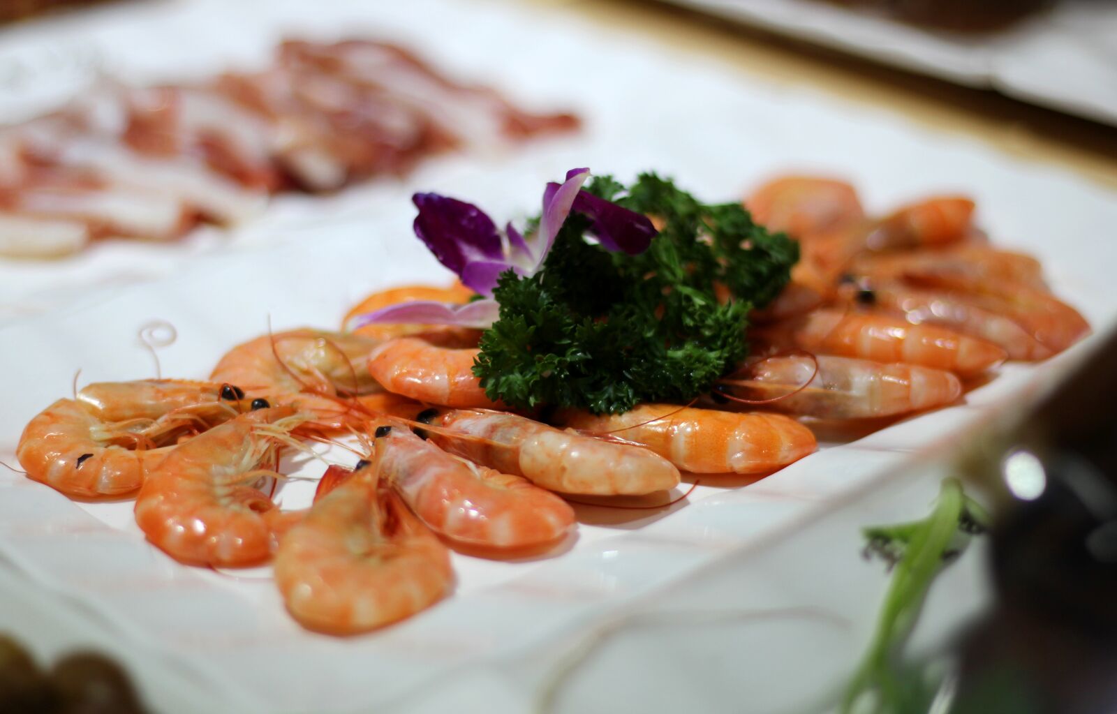 Canon EOS 60D + Canon EF 50mm F1.8 STM sample photo. Shrimp, seafood, gourmet photography