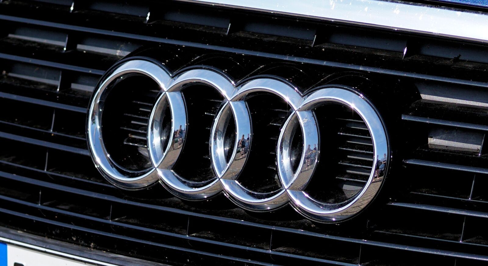 Sony a6000 + E 60mm F2.8 sample photo. Audi, logo, auto photography