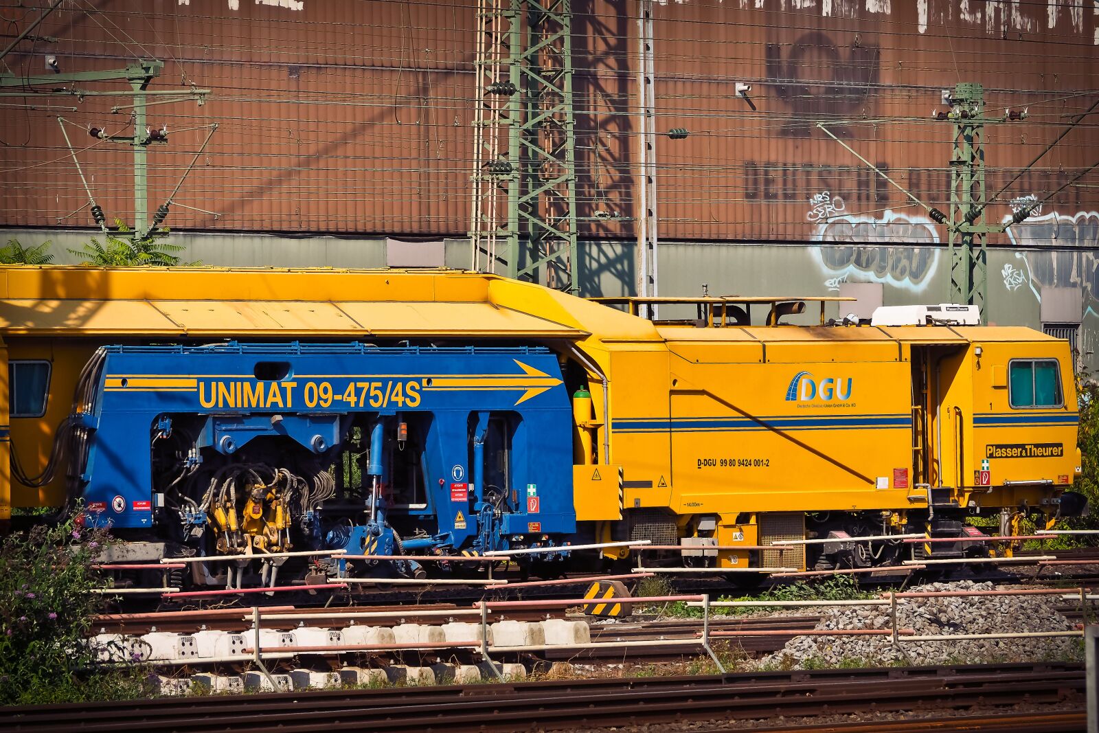 Olympus OM-D E-M10 sample photo. Train, railway, station photography