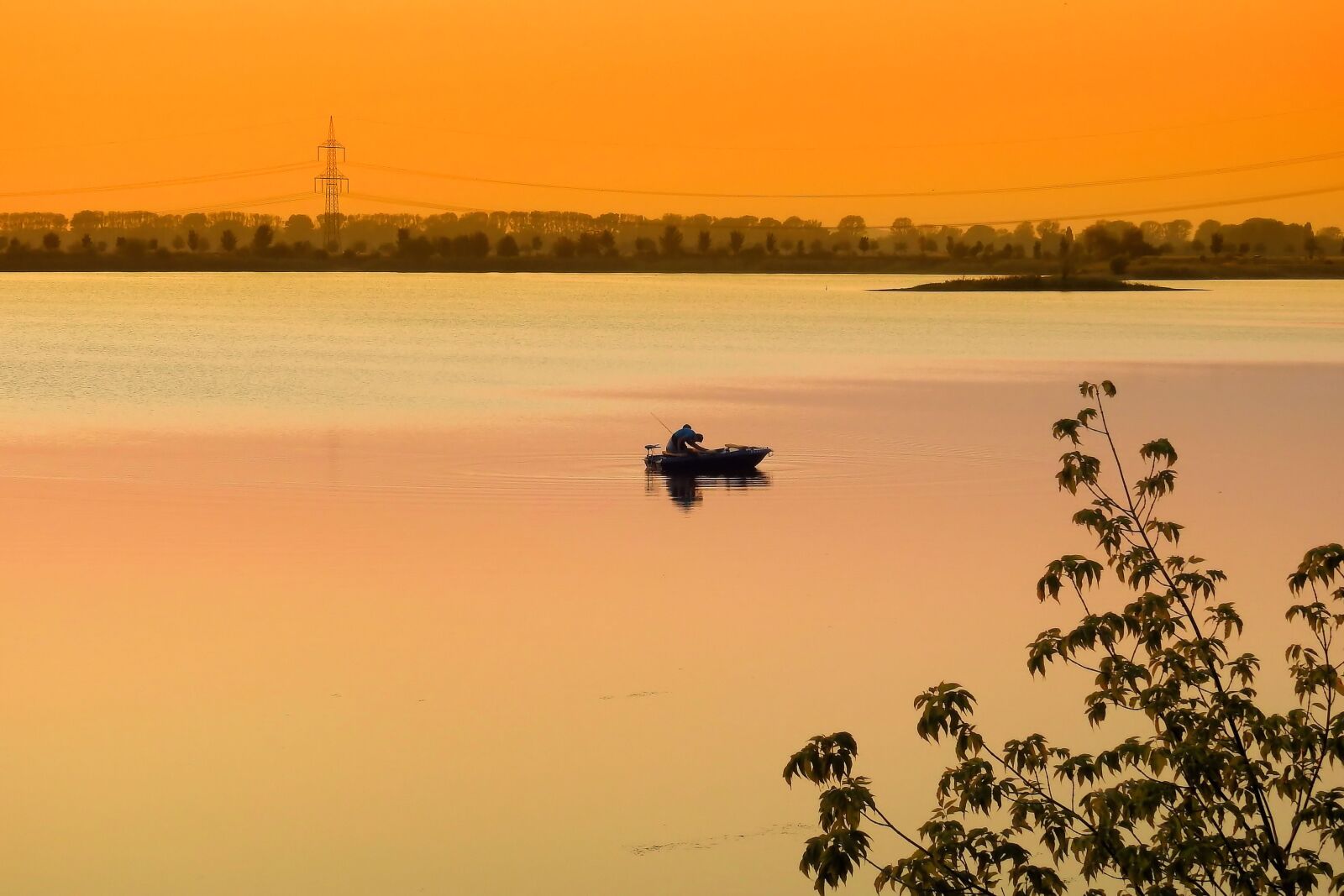 Nikon Coolpix P900 sample photo. Sunset, lake, angler photography