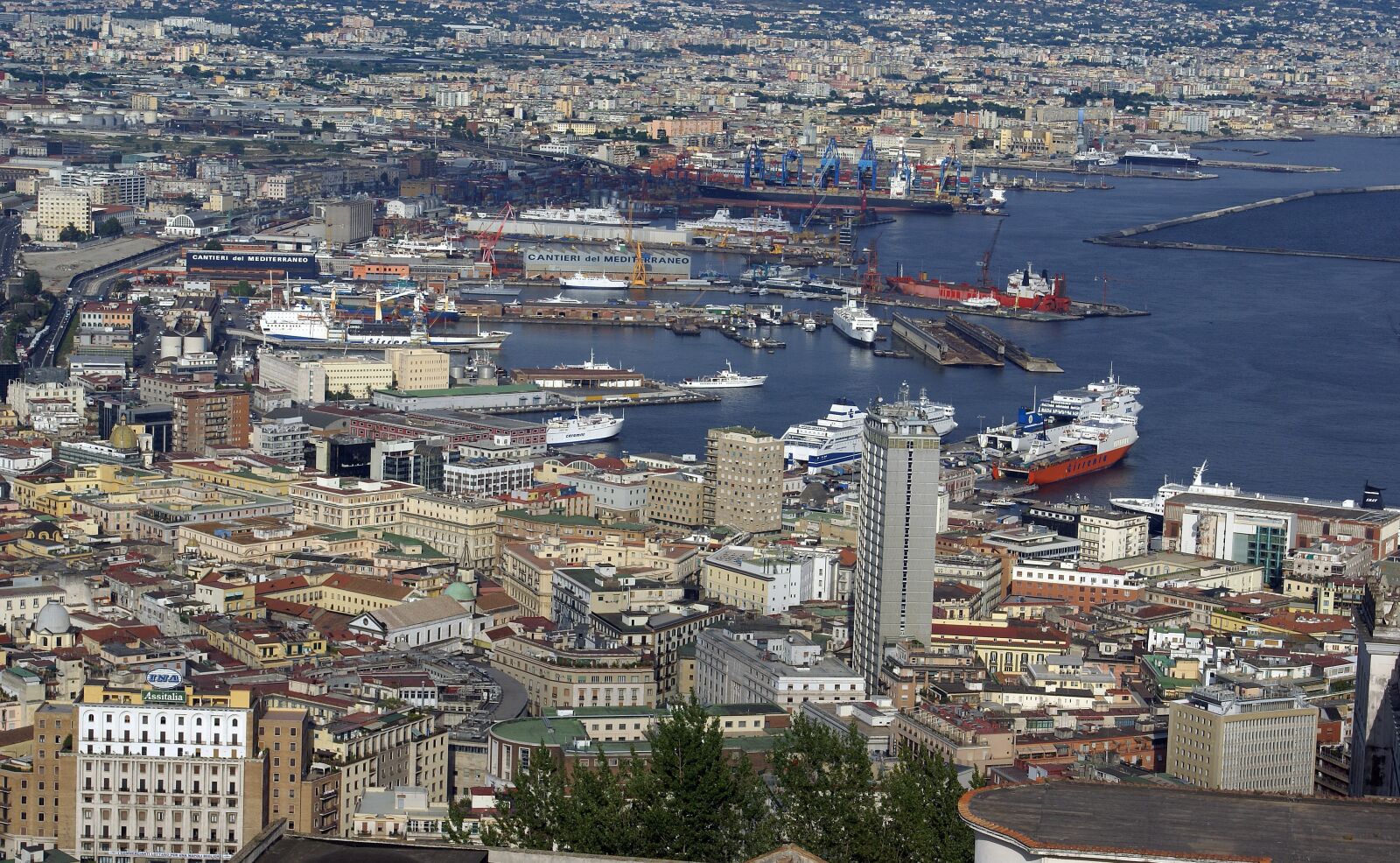 Sony Alpha DSLR-A100 sample photo. Naples, porto, shipyards photography