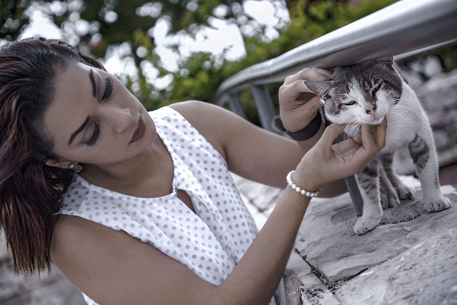 Nikon D750 sample photo. Model, cat, portrait photography