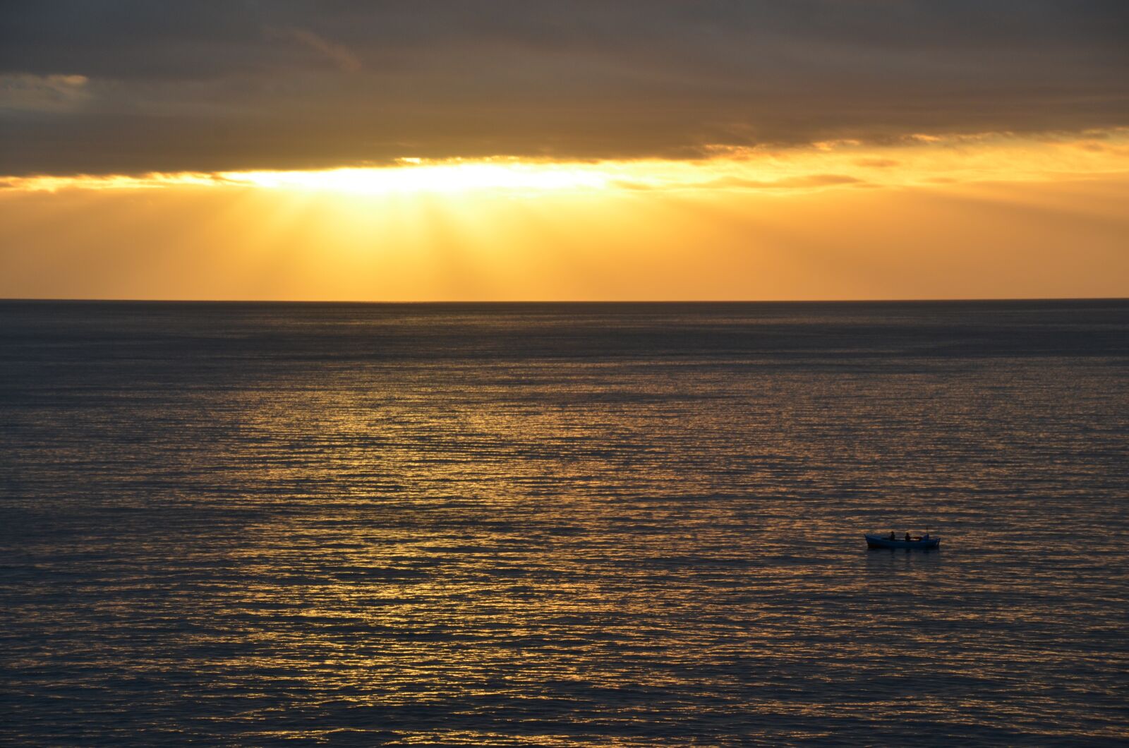 Nikon D5100 sample photo. Sunrise, sea, ship photography