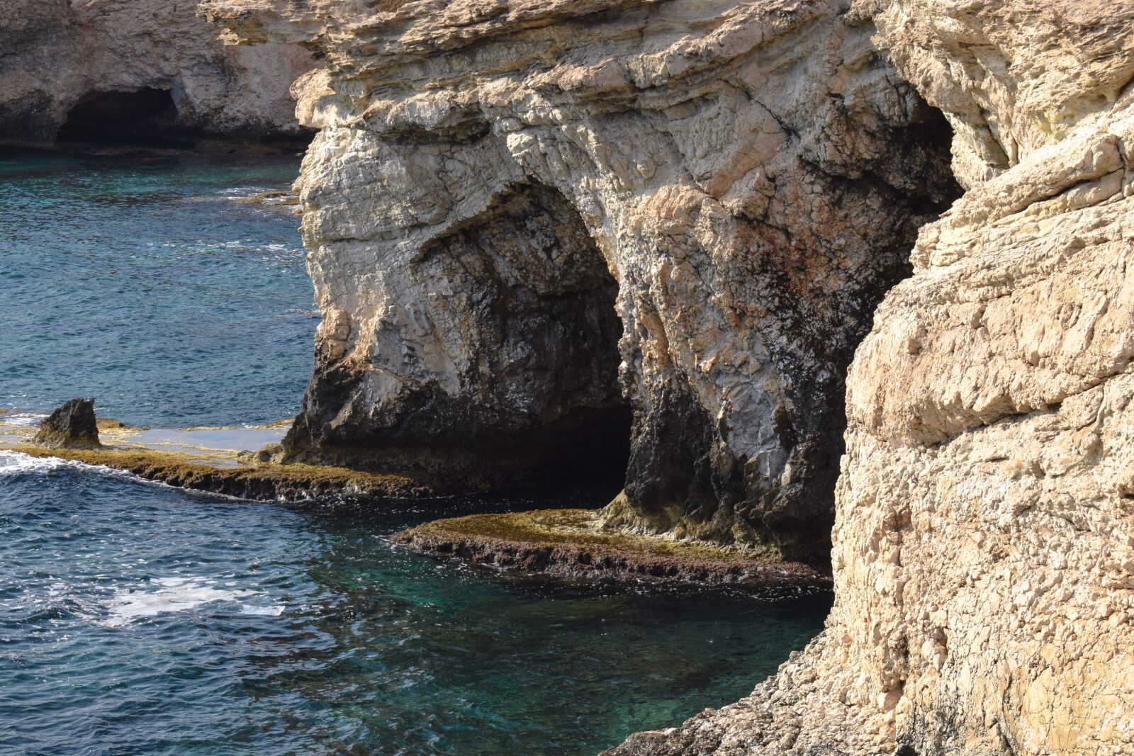 Nikon D3300 sample photo. Sea caves, rocky coast photography