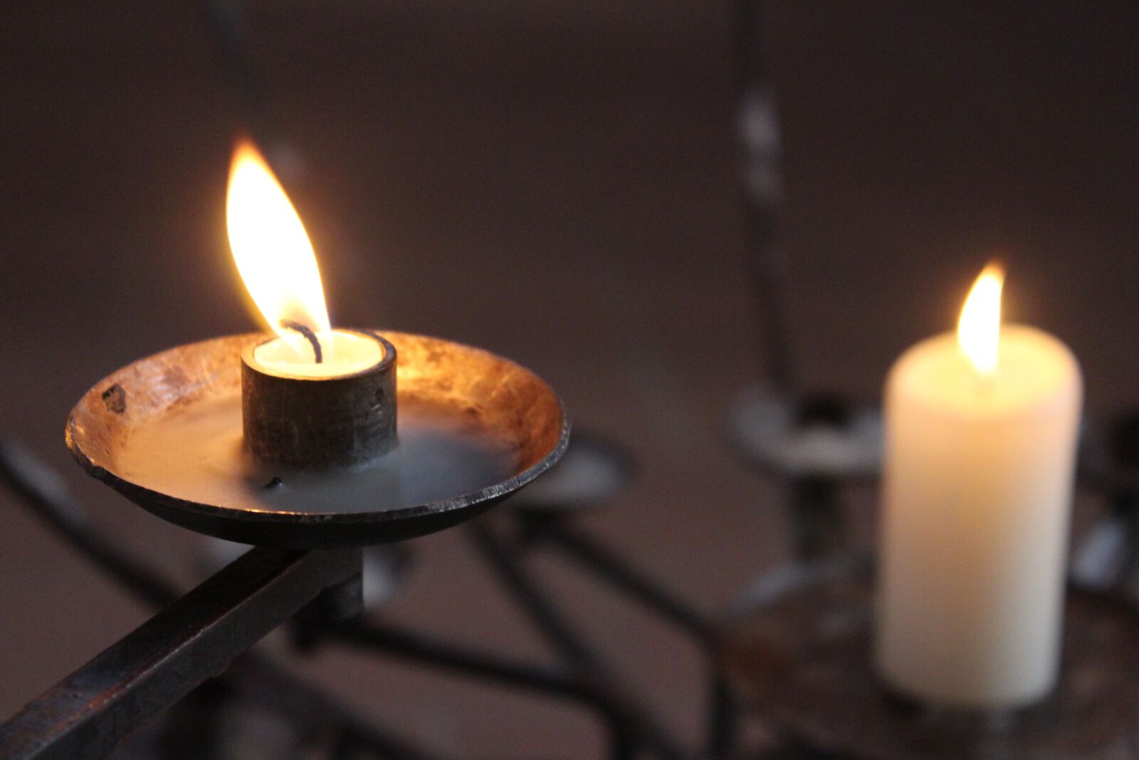 Canon EOS 650D (EOS Rebel T4i / EOS Kiss X6i) sample photo. Candle, light, dark photography