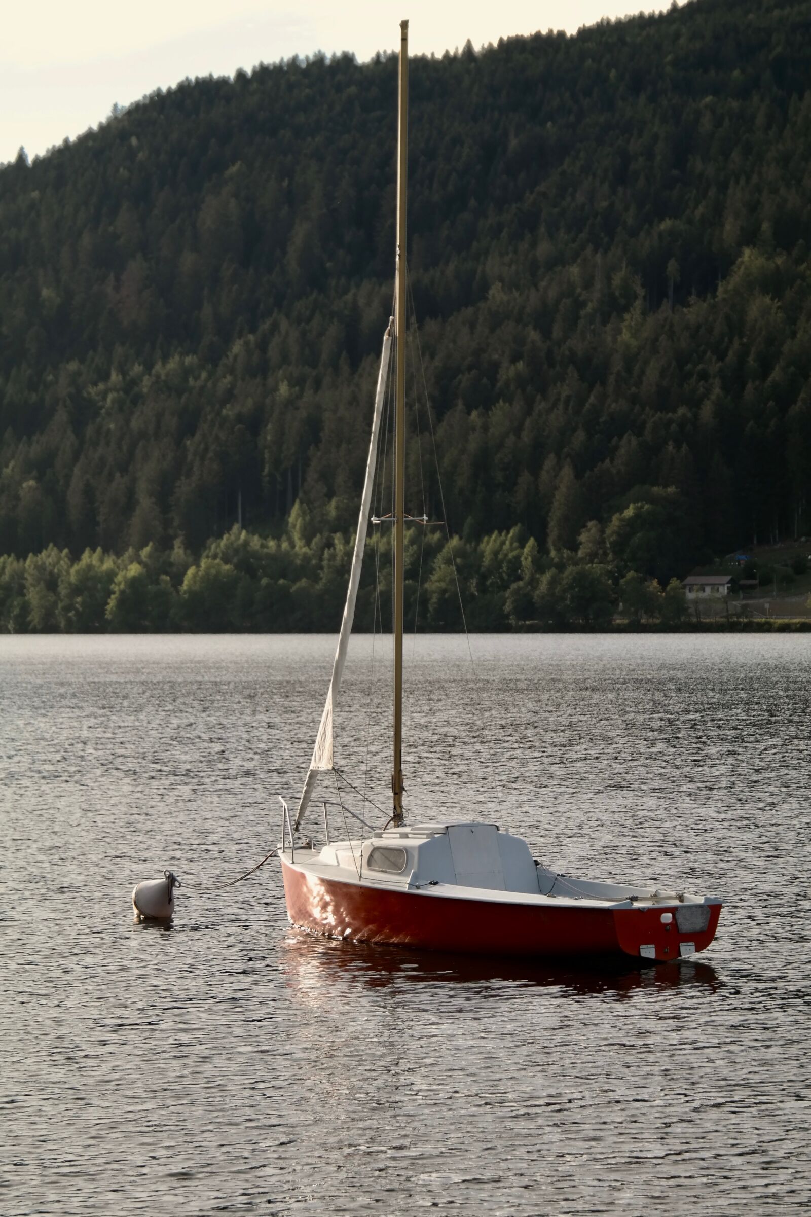 Samsung NX300 sample photo. Boat, sailing boat, lake photography