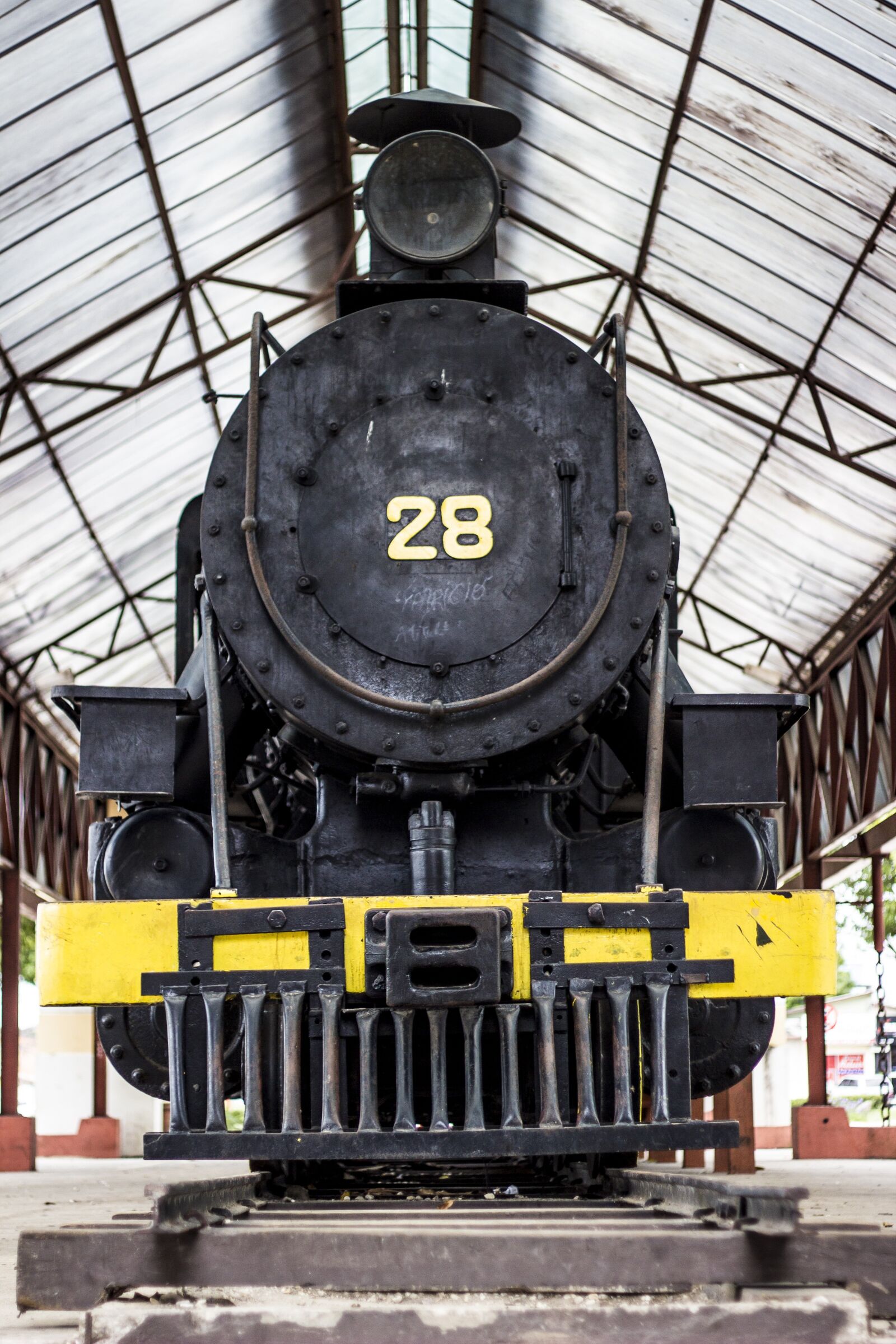 Canon EOS 600D (Rebel EOS T3i / EOS Kiss X5) + Canon EF 50mm F1.8 II sample photo. Train, smoke, old train photography