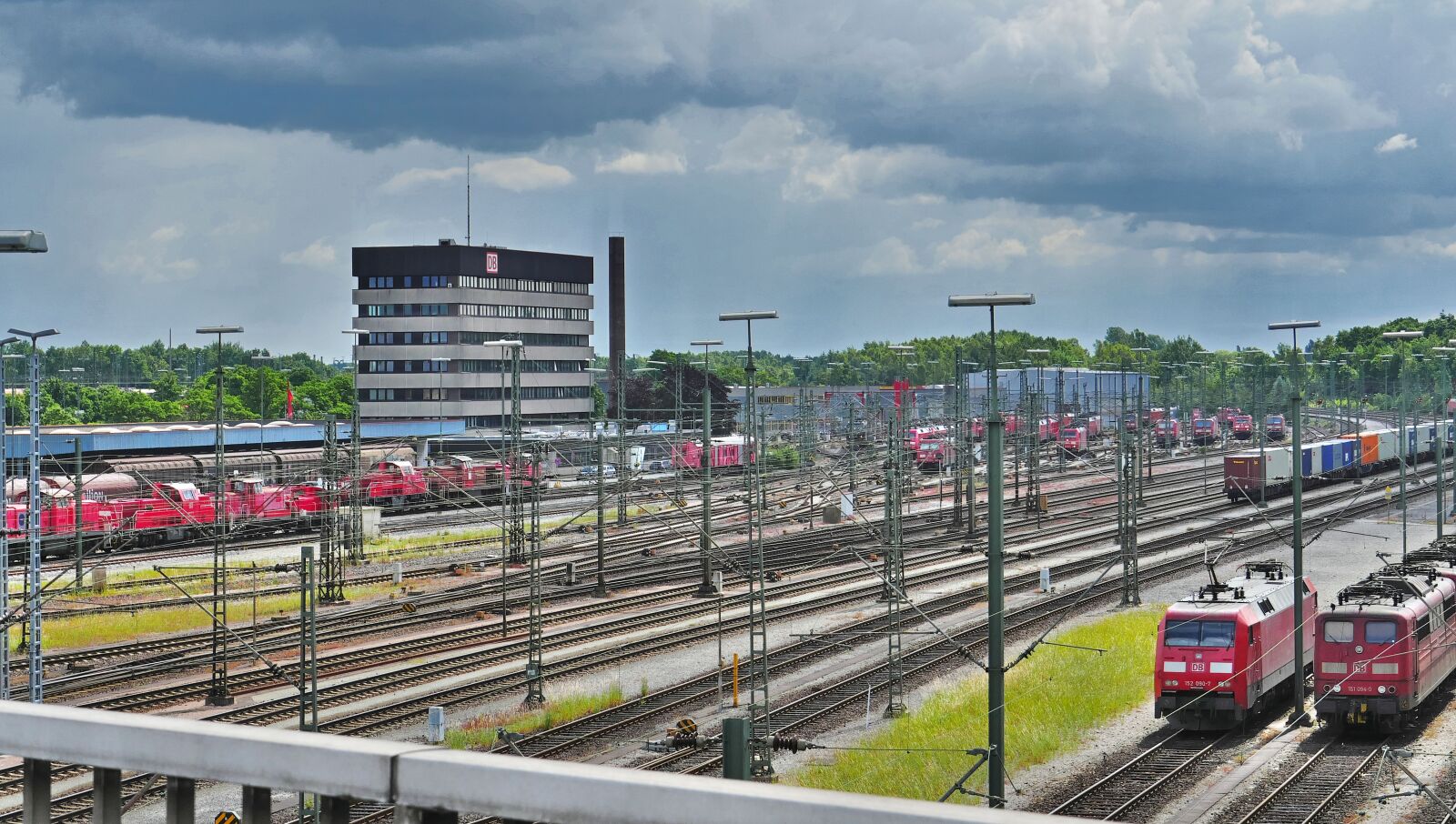 Panasonic Lumix DMC-GX8 sample photo. Lokdepot, deutsche bahn, bahnbetriebswerk photography