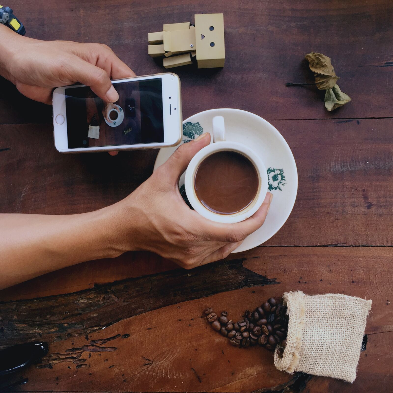 iPhone 6 back camera 4.15mm f/2.2 sample photo. Black, coffee, coffee, coffee photography