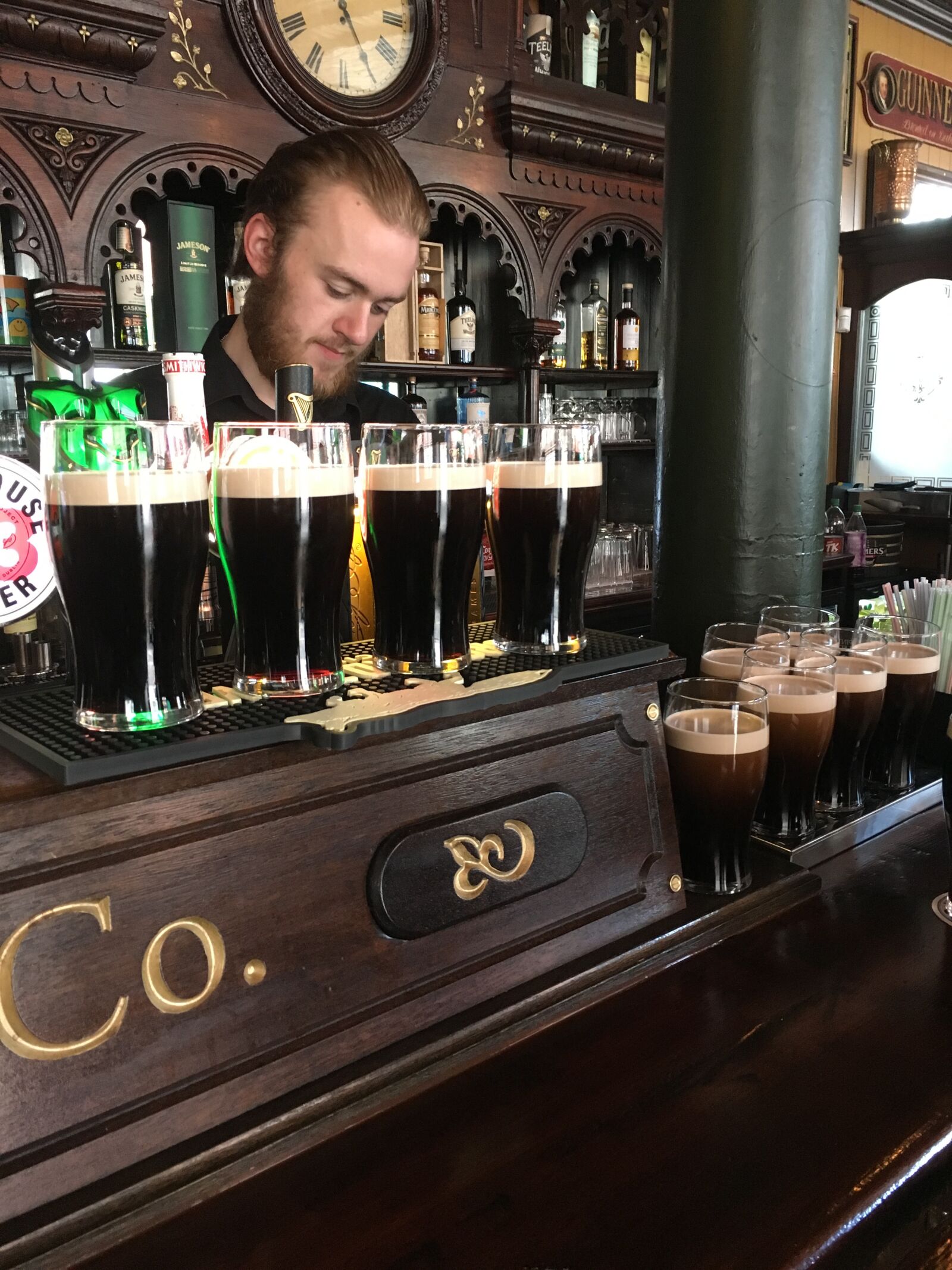 iPhone 6s back camera 4.15mm f/2.2 sample photo. Ireland, dublin, pub photography
