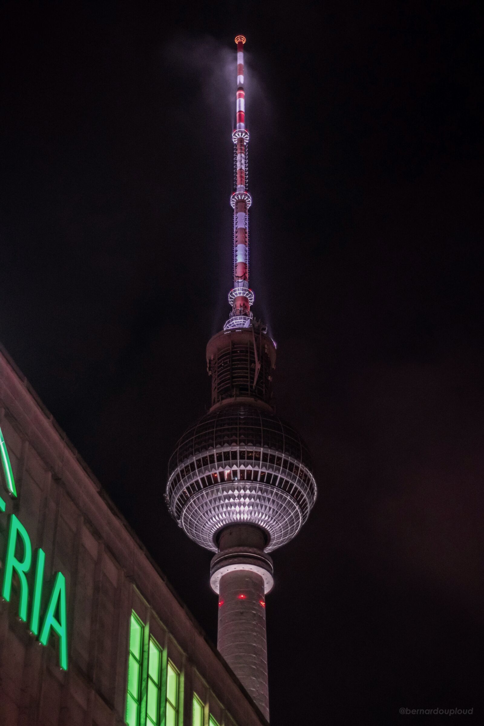 Canon EOS 200D (EOS Rebel SL2 / EOS Kiss X9) sample photo. The berlin tv tower photography