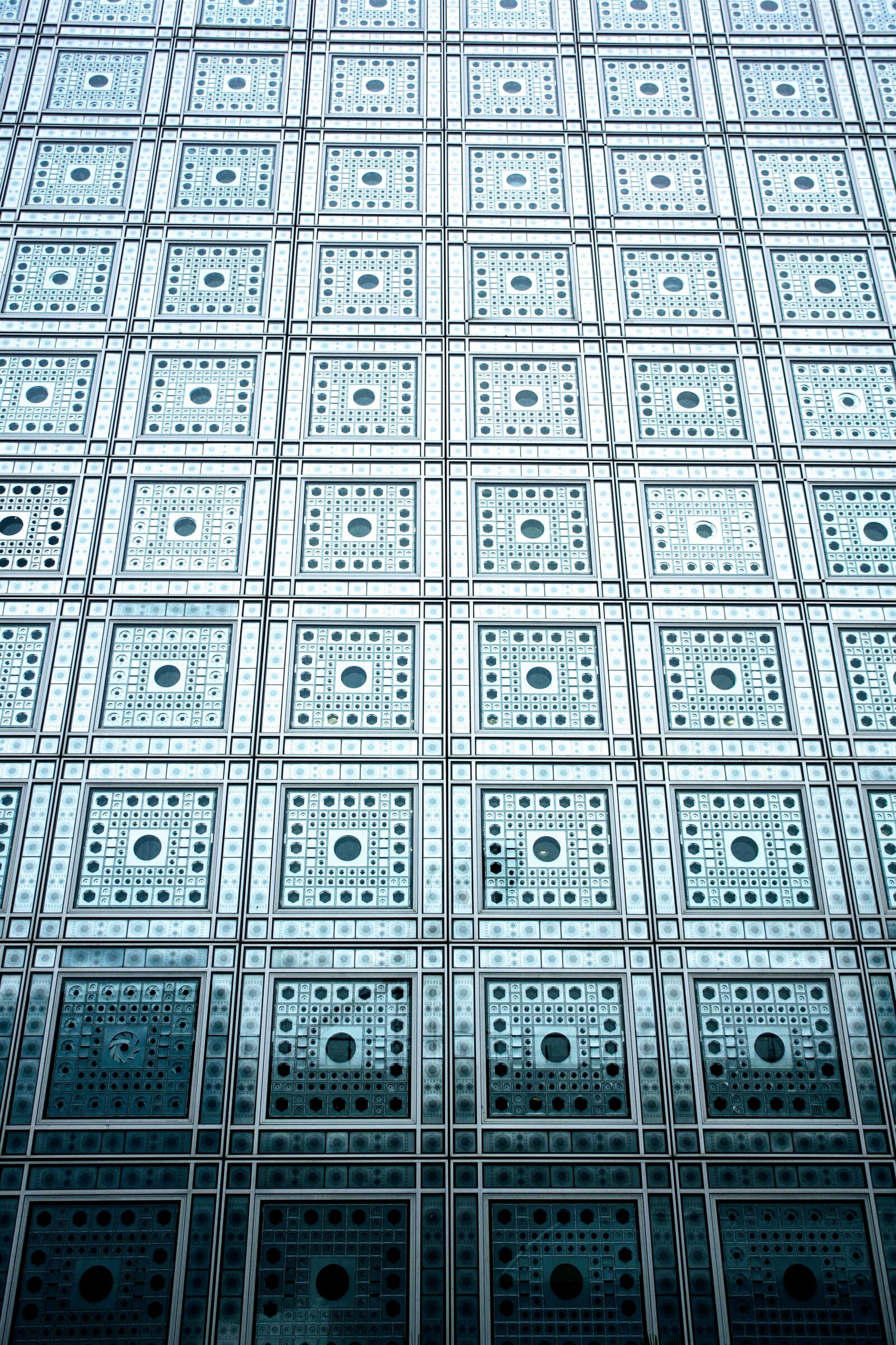 Sony DSC-R1 sample photo. Paris, france, facade photography