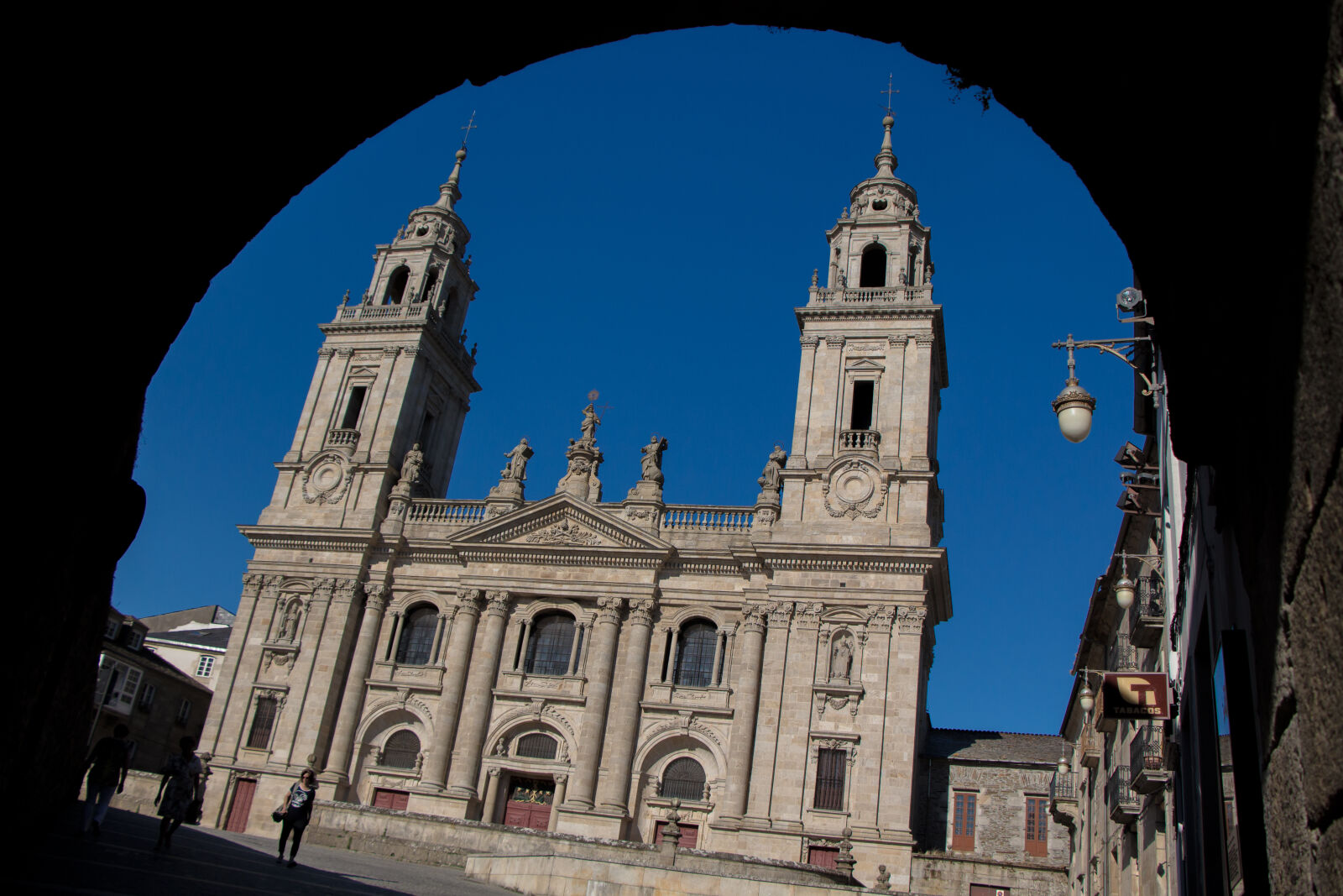 Canon EOS 650D (EOS Rebel T4i / EOS Kiss X6i) sample photo. Architecture, cathedral, lugo, cathedral photography