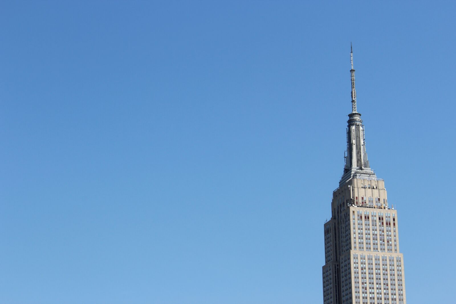Canon EOS 1200D (EOS Rebel T5 / EOS Kiss X70 / EOS Hi) sample photo. Empire state building, nyc photography