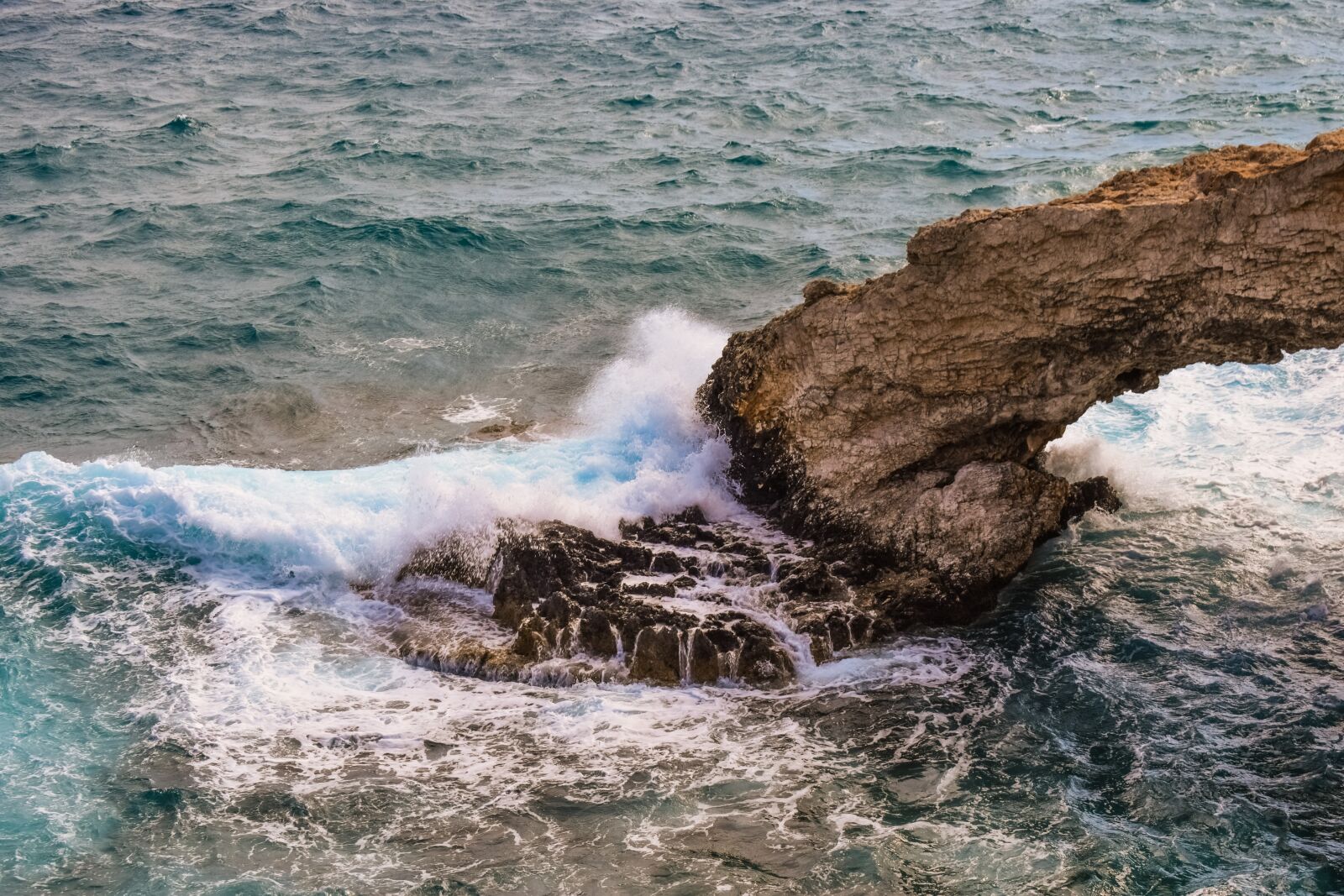 Nikon D3300 sample photo. Natural arch, wave, smashing photography