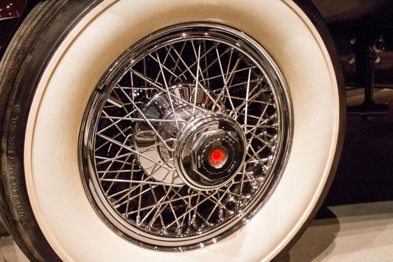 Canon EOS 700D (EOS Rebel T5i / EOS Kiss X7i) sample photo. Spokes, chrome, wheel photography