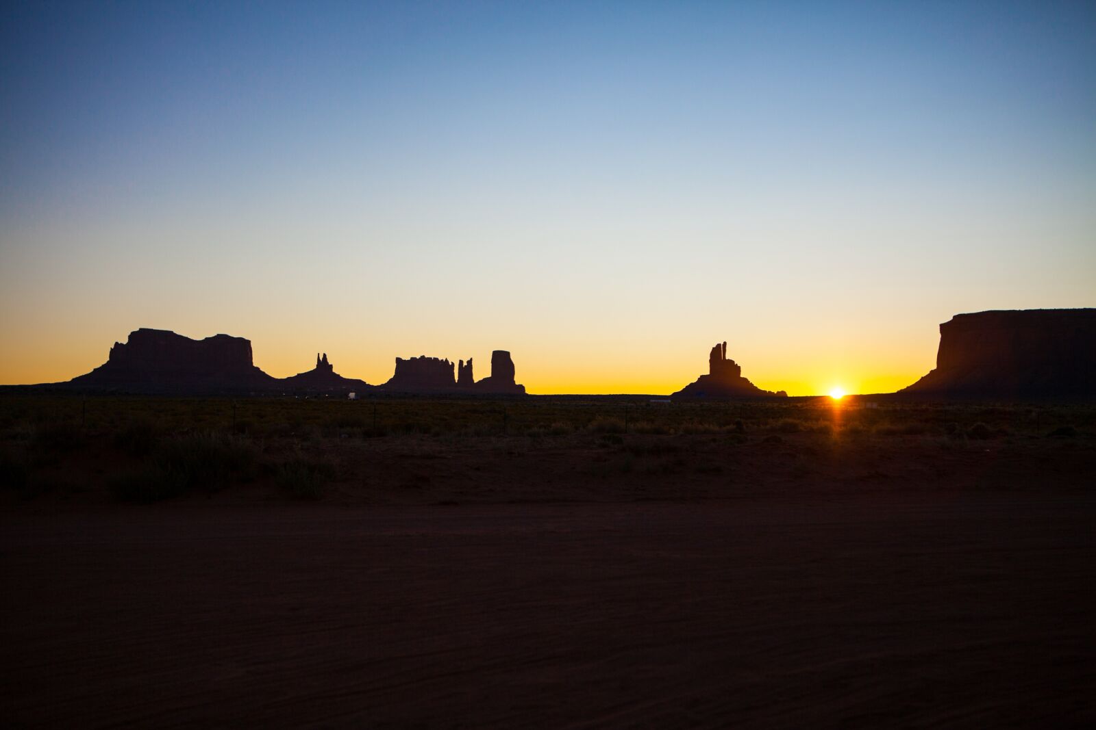 Canon EOS 5D Mark II + Canon EF 24-70mm F2.8L USM sample photo. Sunset, dawn, landscape photography