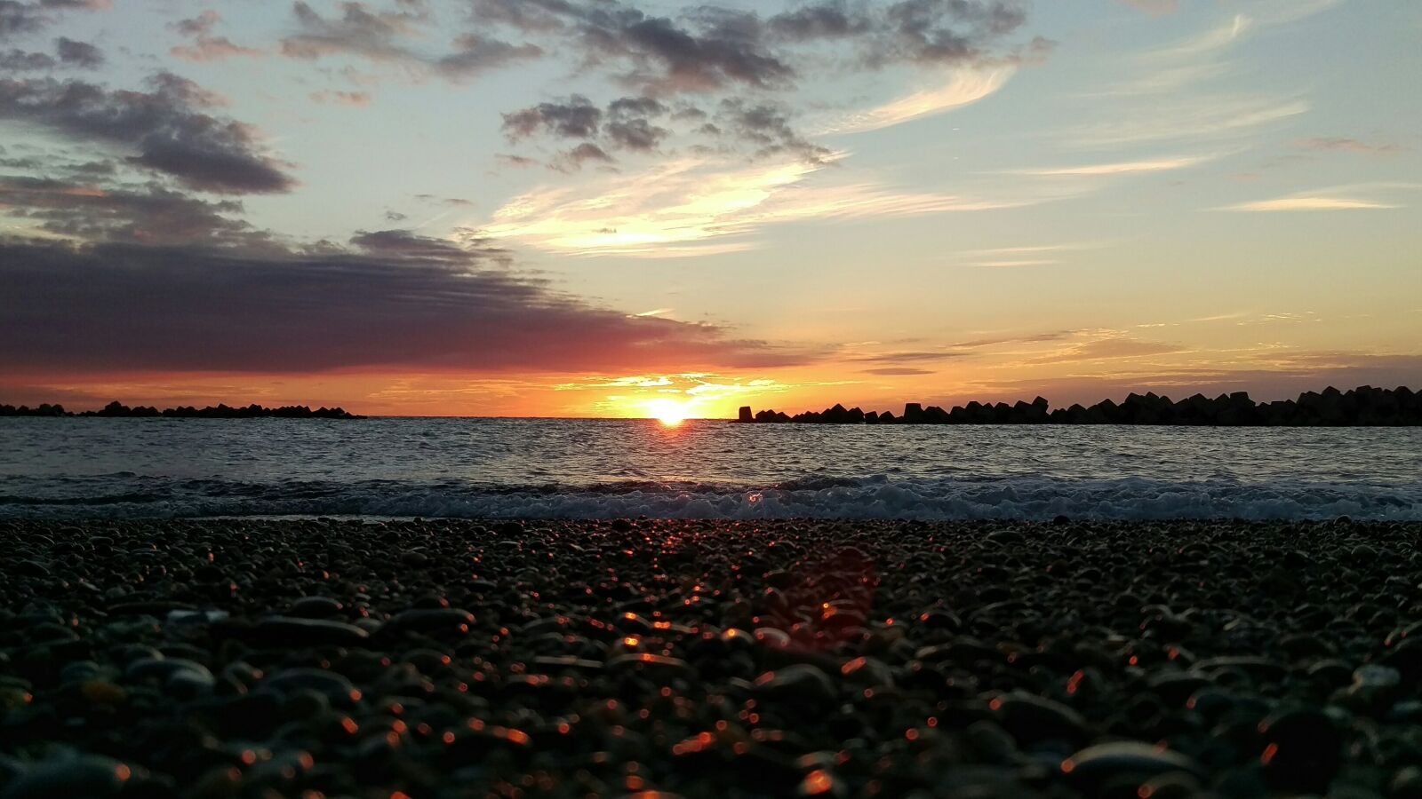 HTC HTV31 sample photo. Sea, beach, sunset photography
