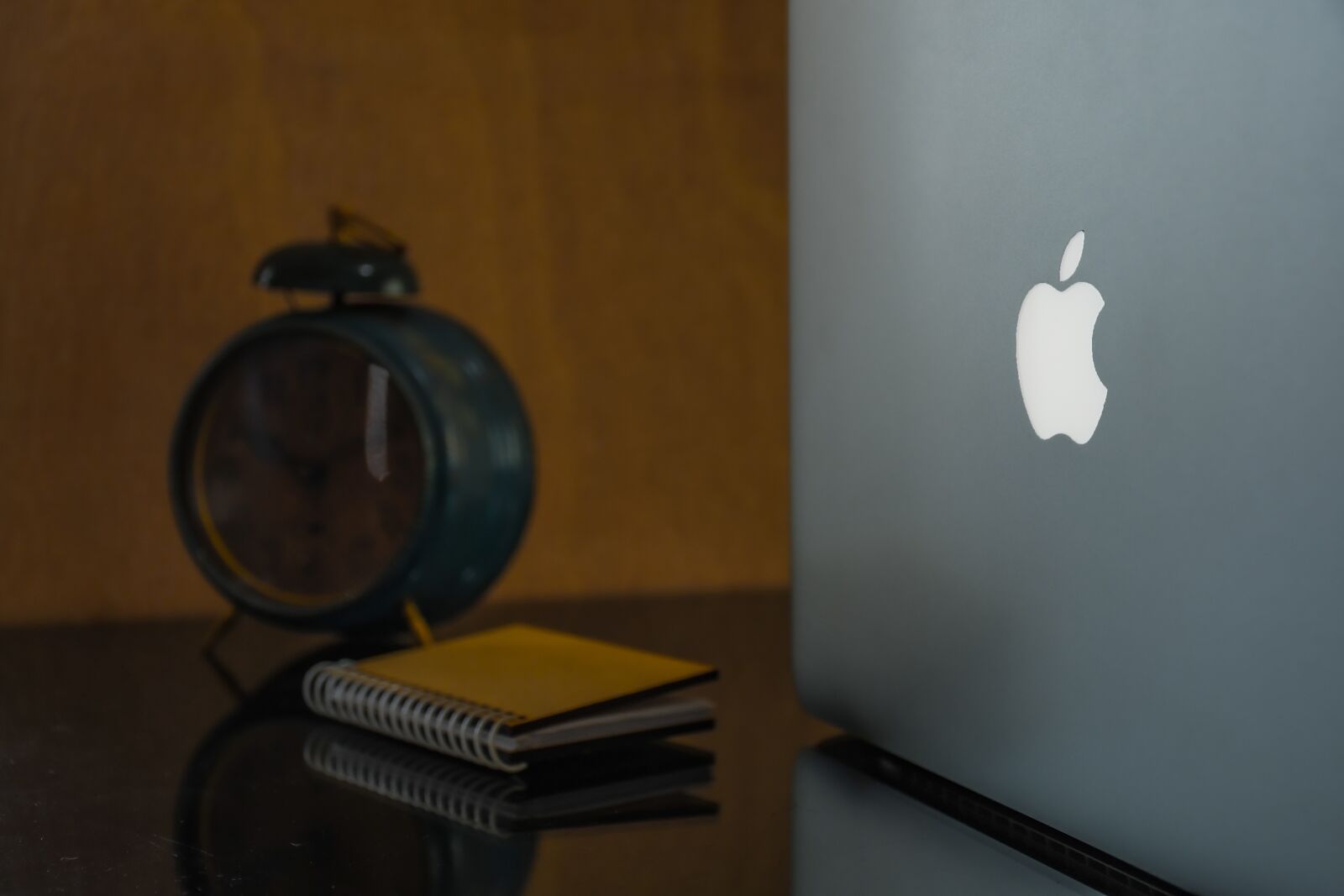 Nikon D7500 sample photo. Mac, desktop, office photography