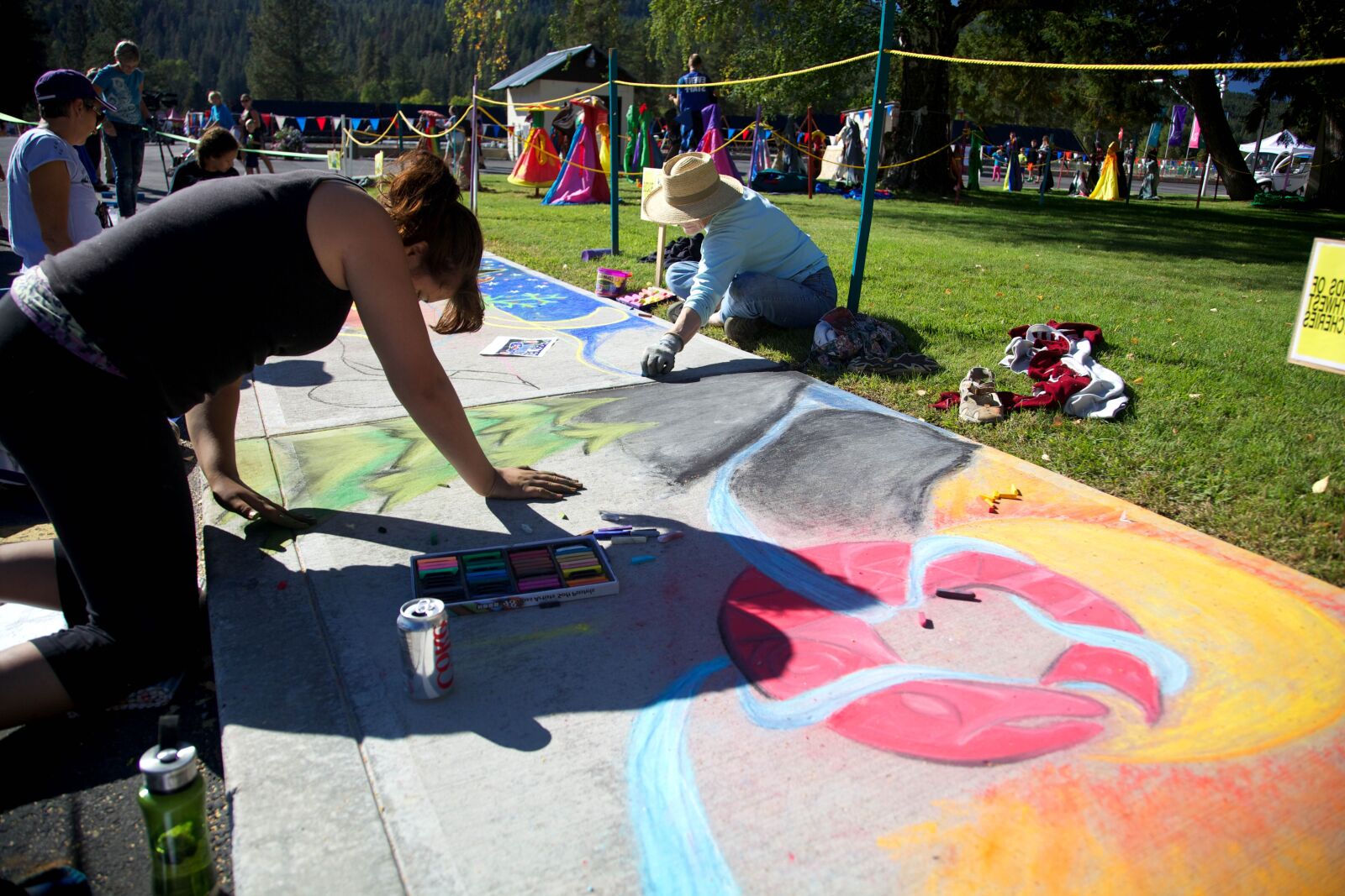 Canon EOS 5D Mark II sample photo. Drwing, ature, chalk, art photography