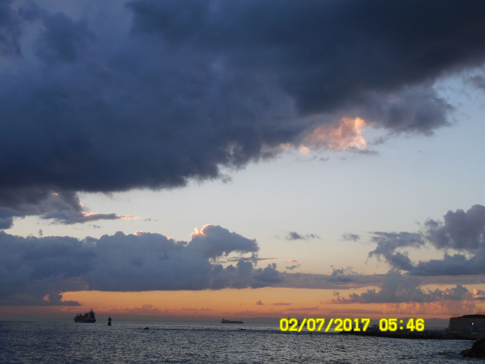 Samsung WB1100F/WB1101F/WB1102F sample photo