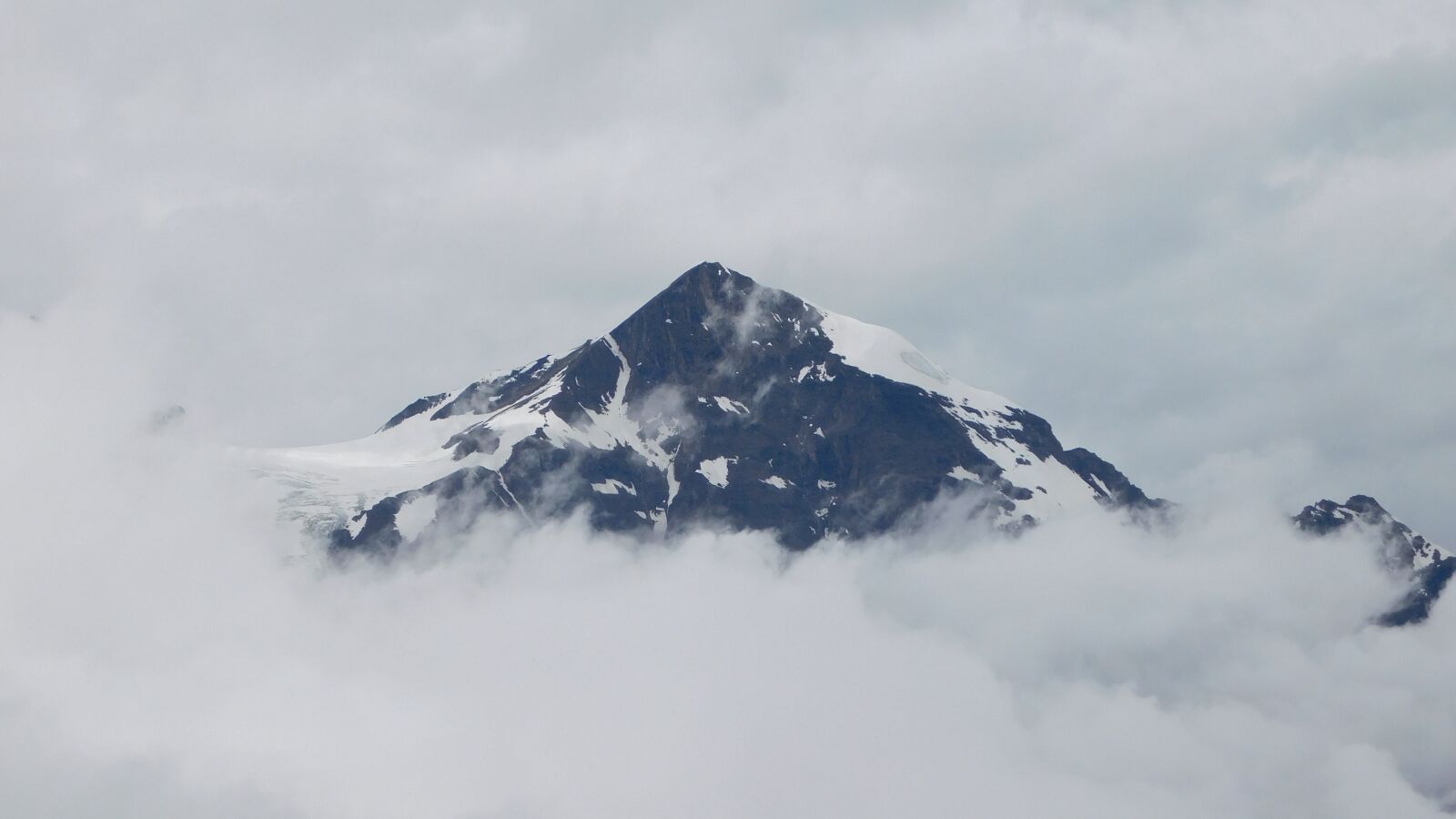 Nikon Coolpix L840 sample photo. Mountain, mountain peak, sky photography